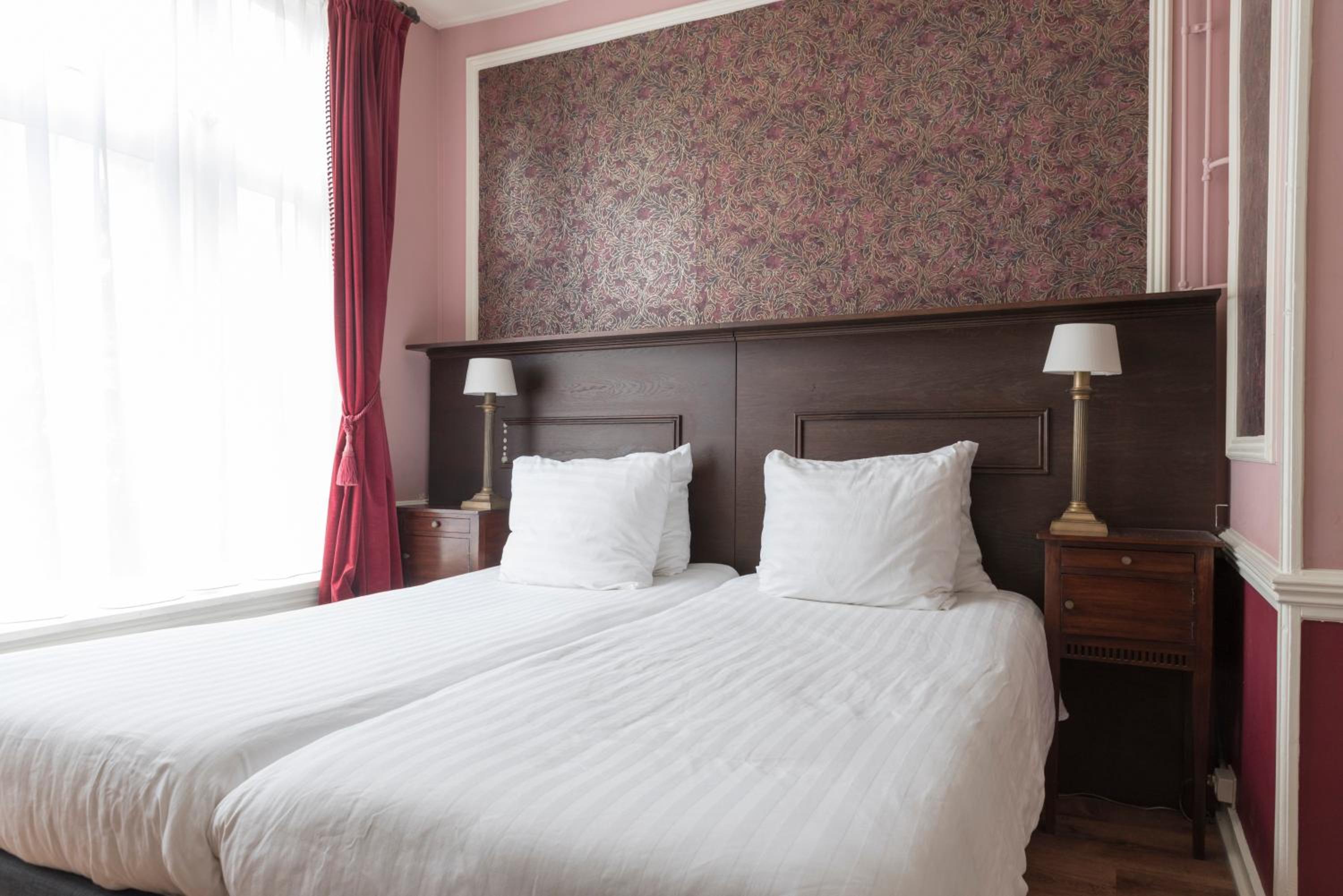 Twin Room - Photo 15