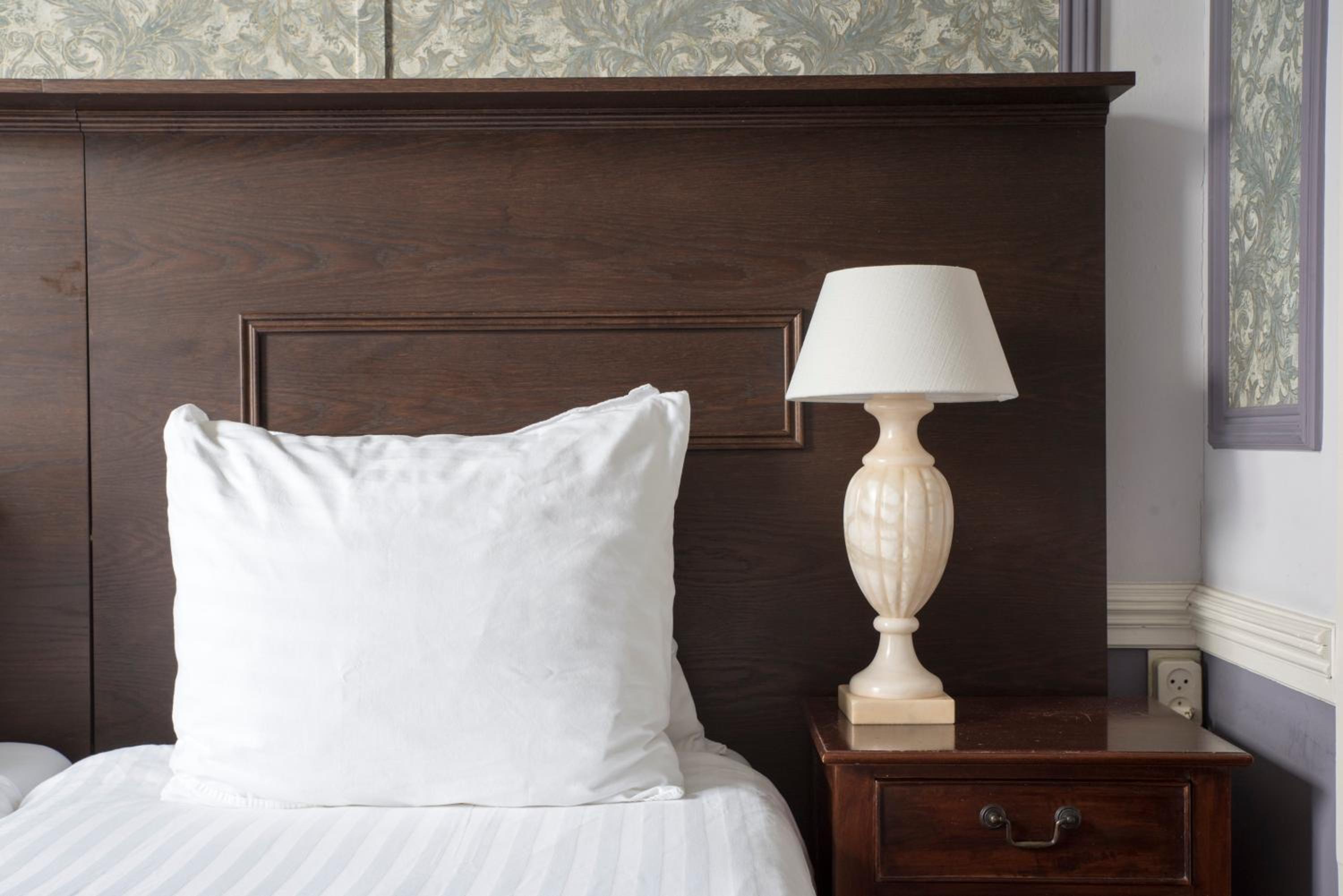 Twin Room - Photo 8