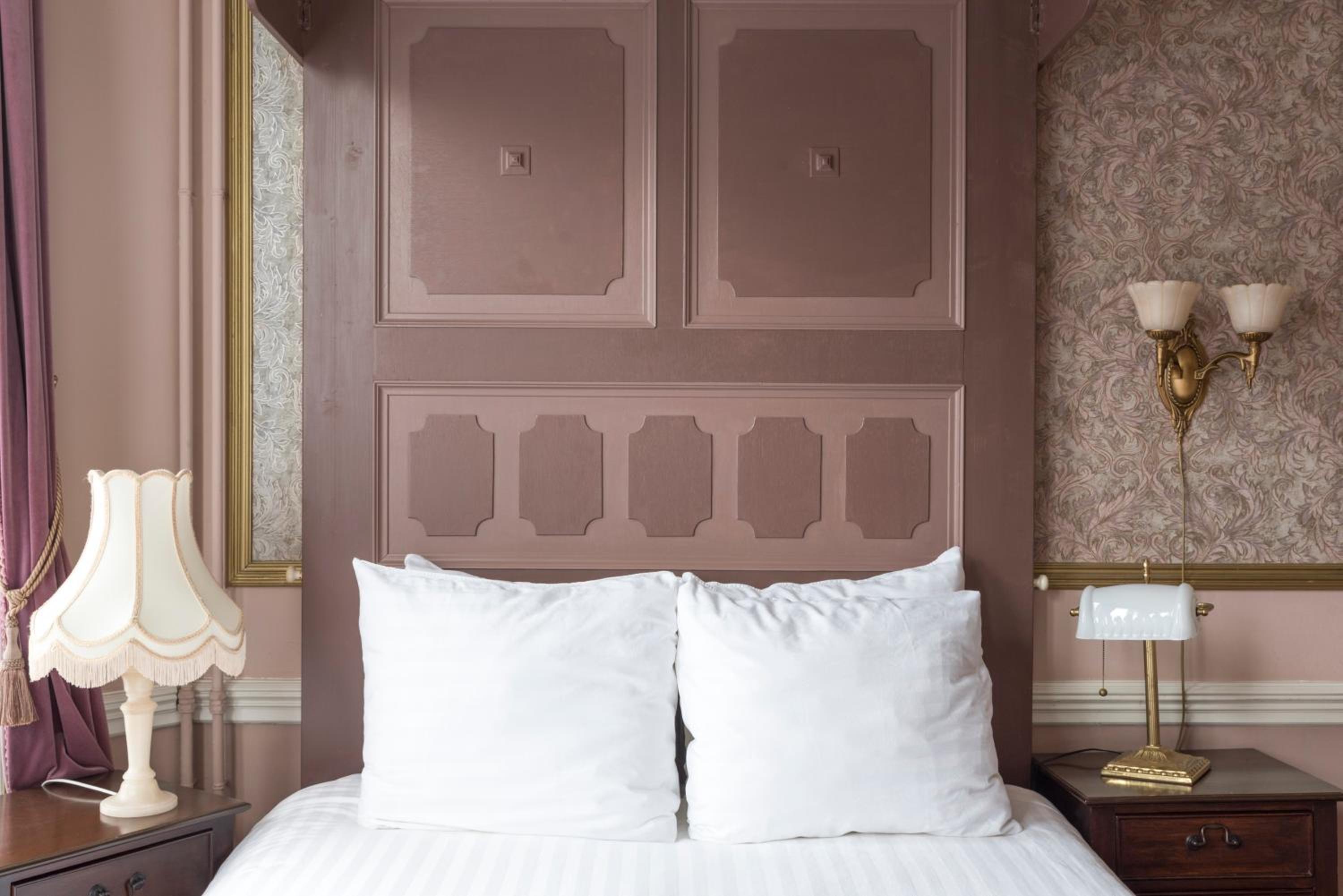 Double Room - Photo 11