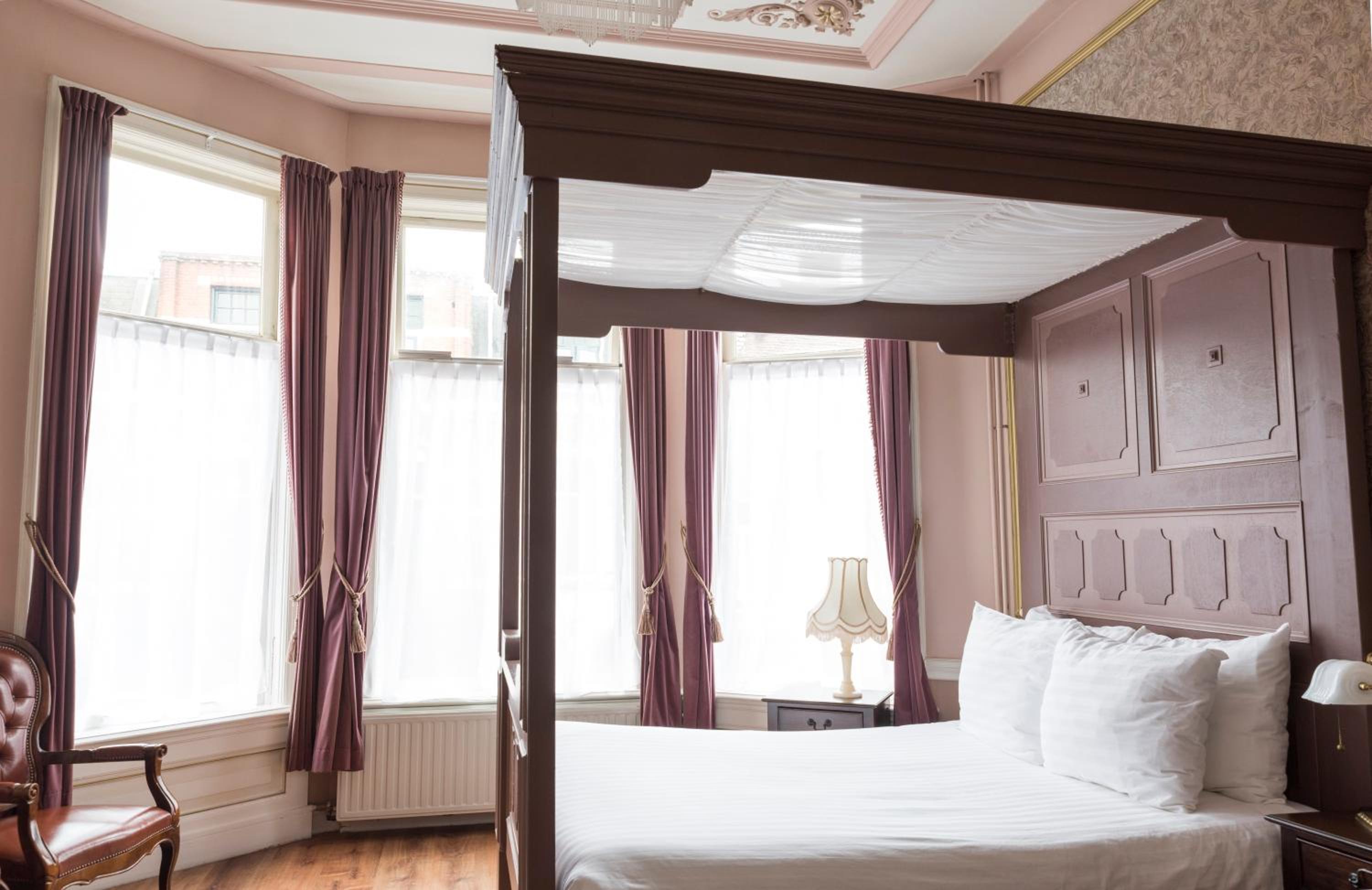 Double Room - Photo 15