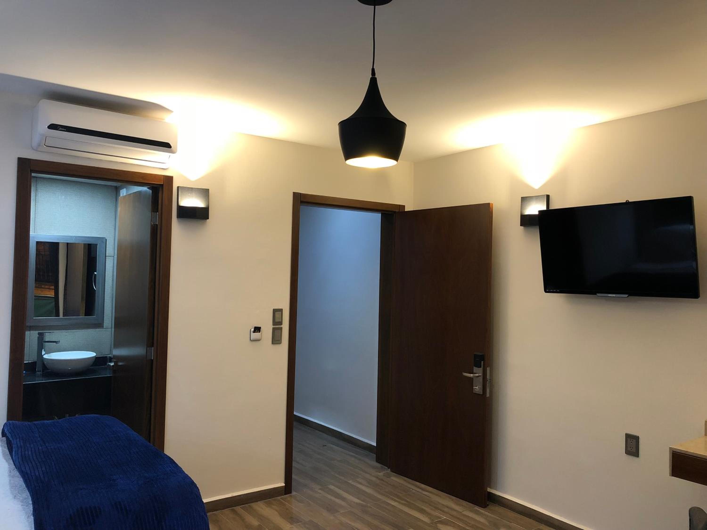 Twin Room with Balcony photo 3