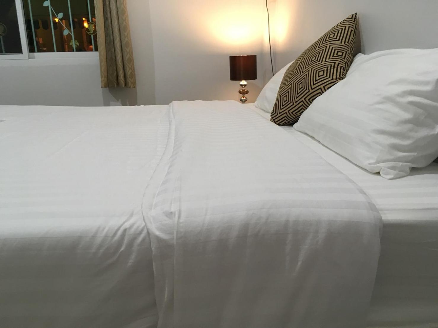 Standard Double Room - Photo 12