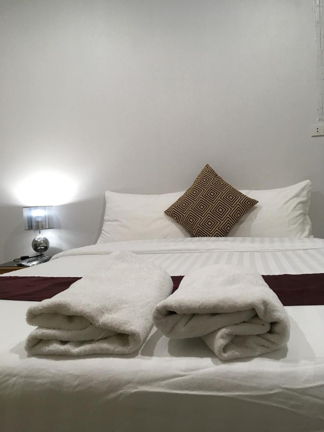 Small Double Room - Photo 7