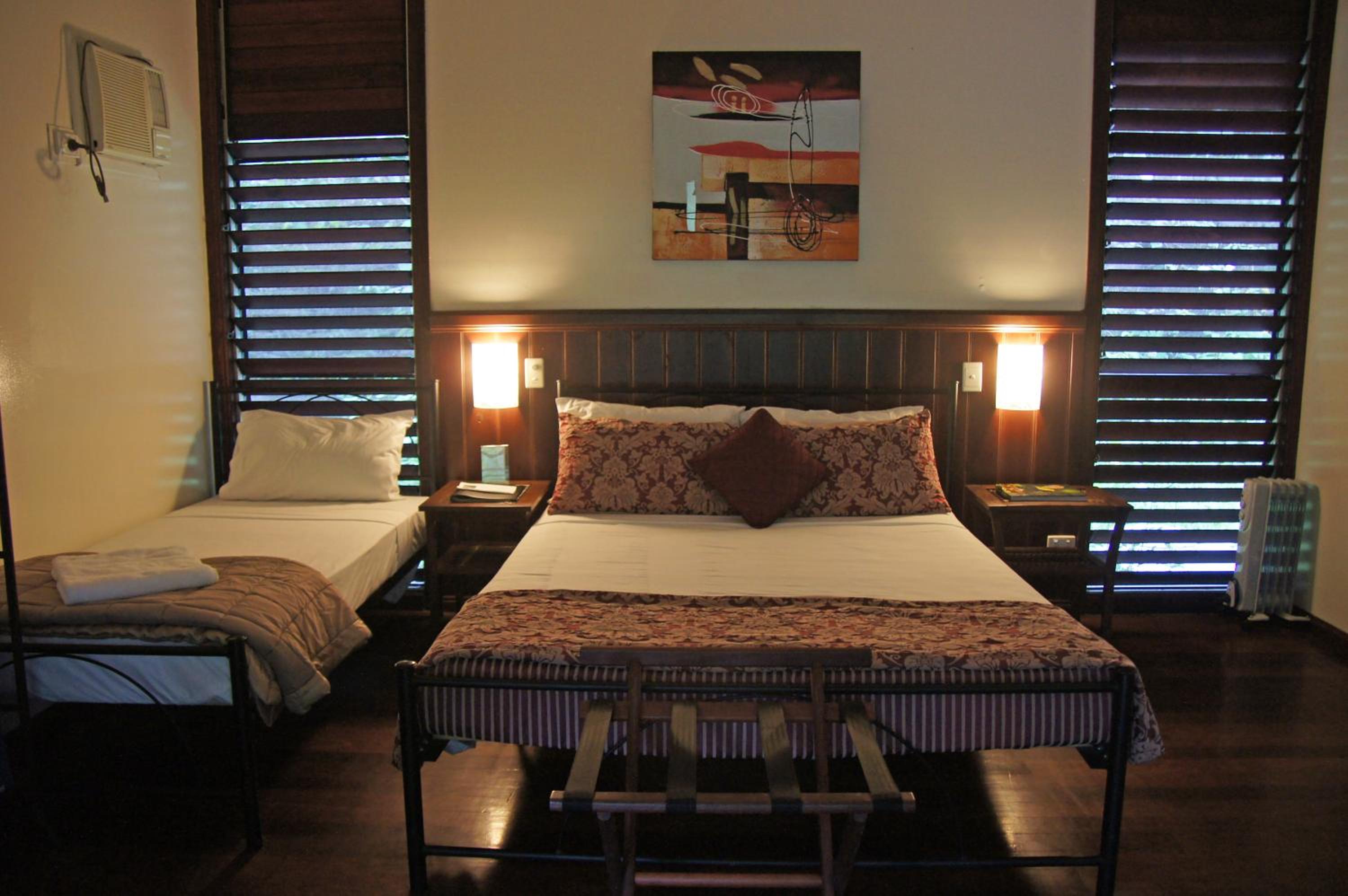 Standard Twin Room - Photo 1