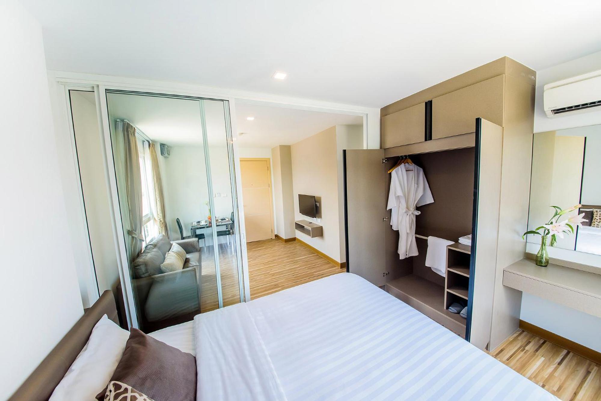 King Room with Mountain View photo 3