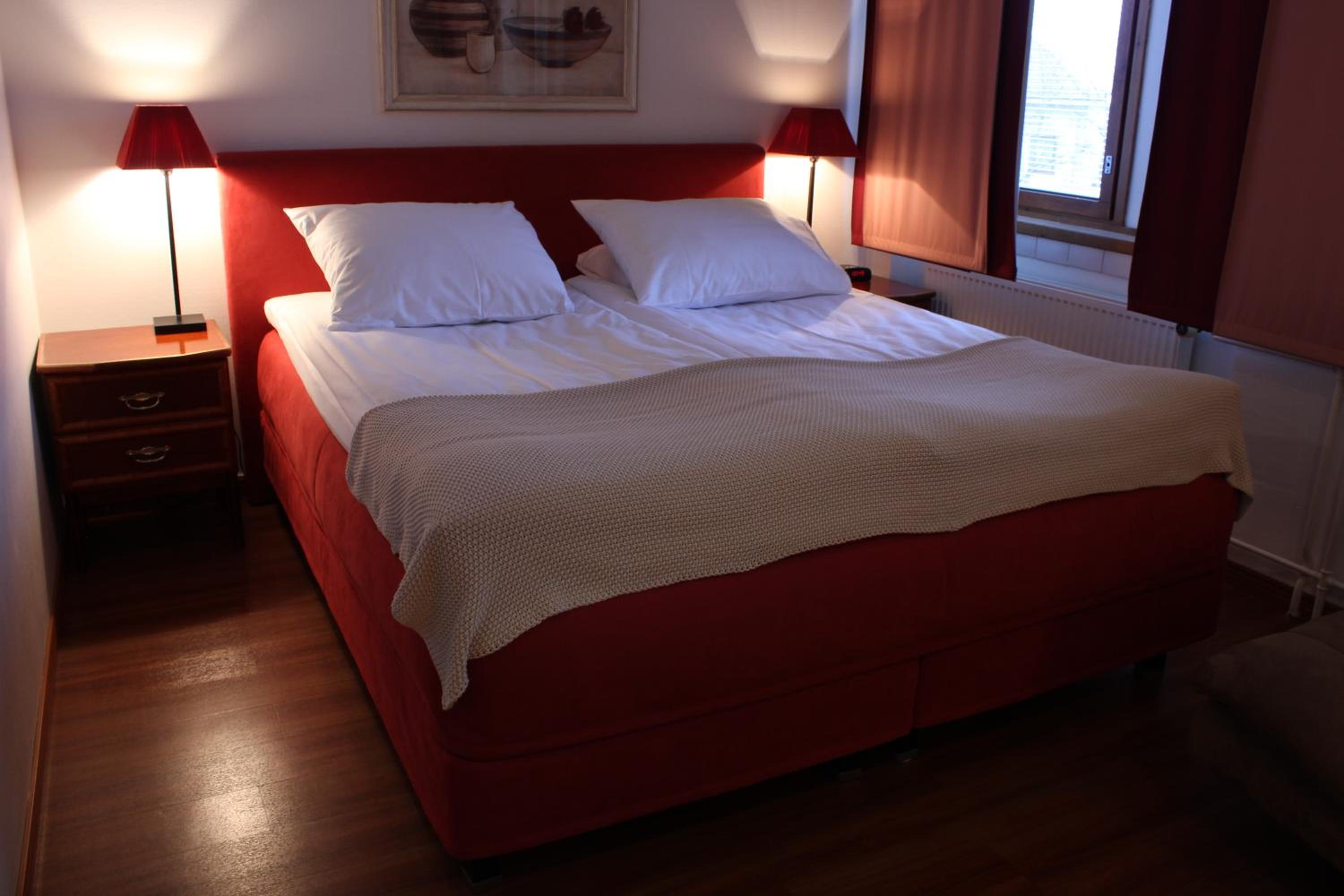 King Room with Sauna - Photo 7