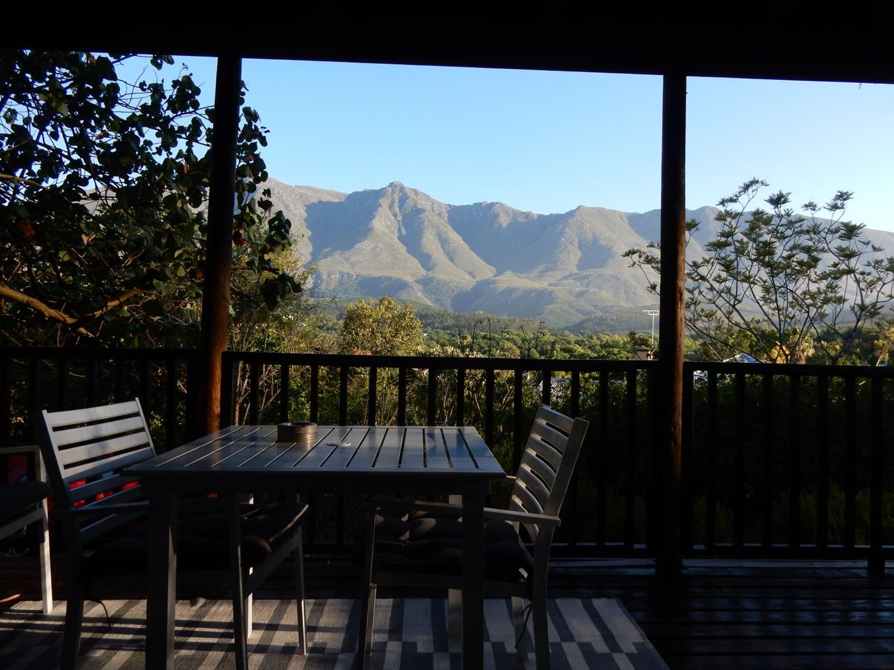 Studio with Mountain View - Photo 5