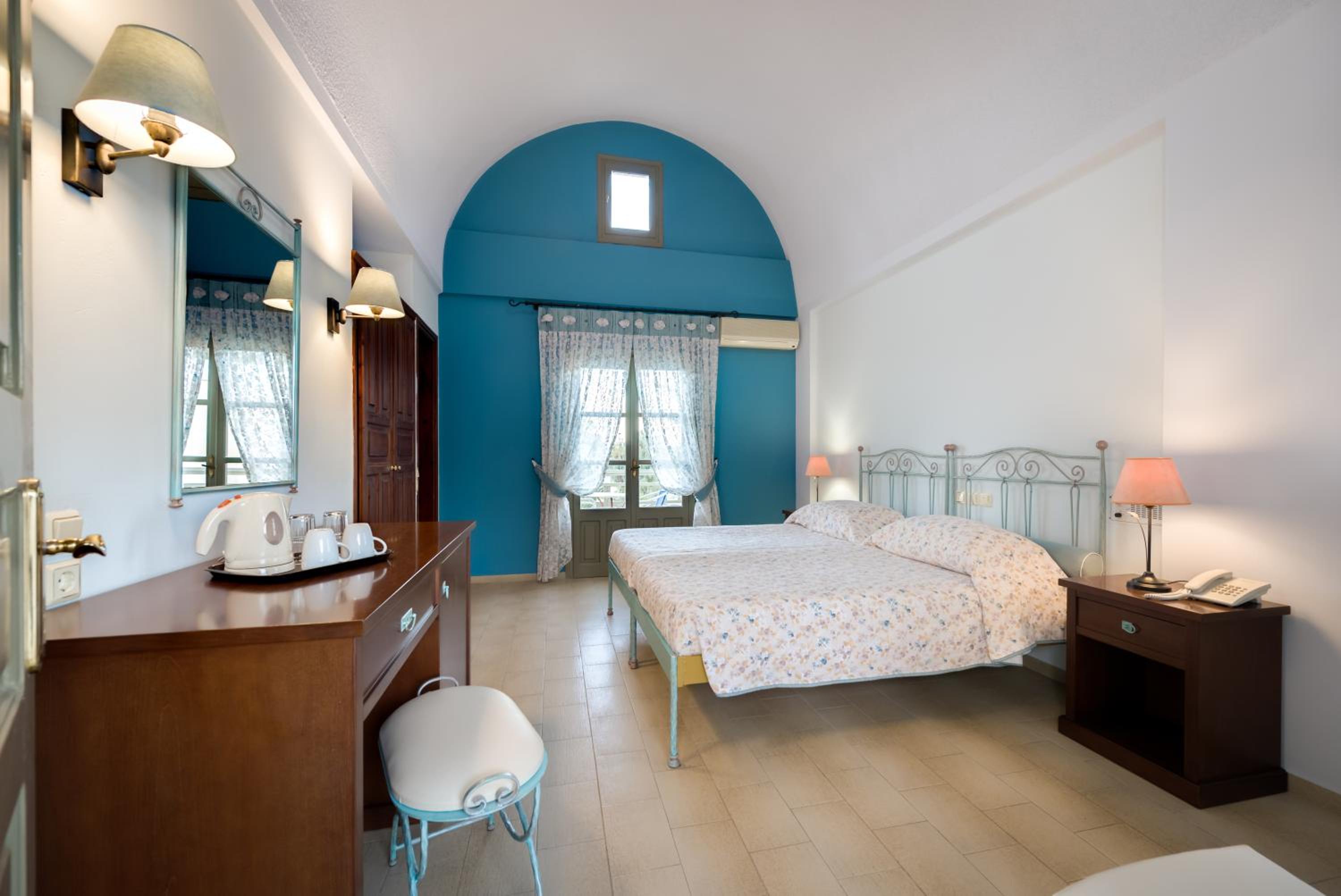 Standard Double or Twin Room - Photo 4