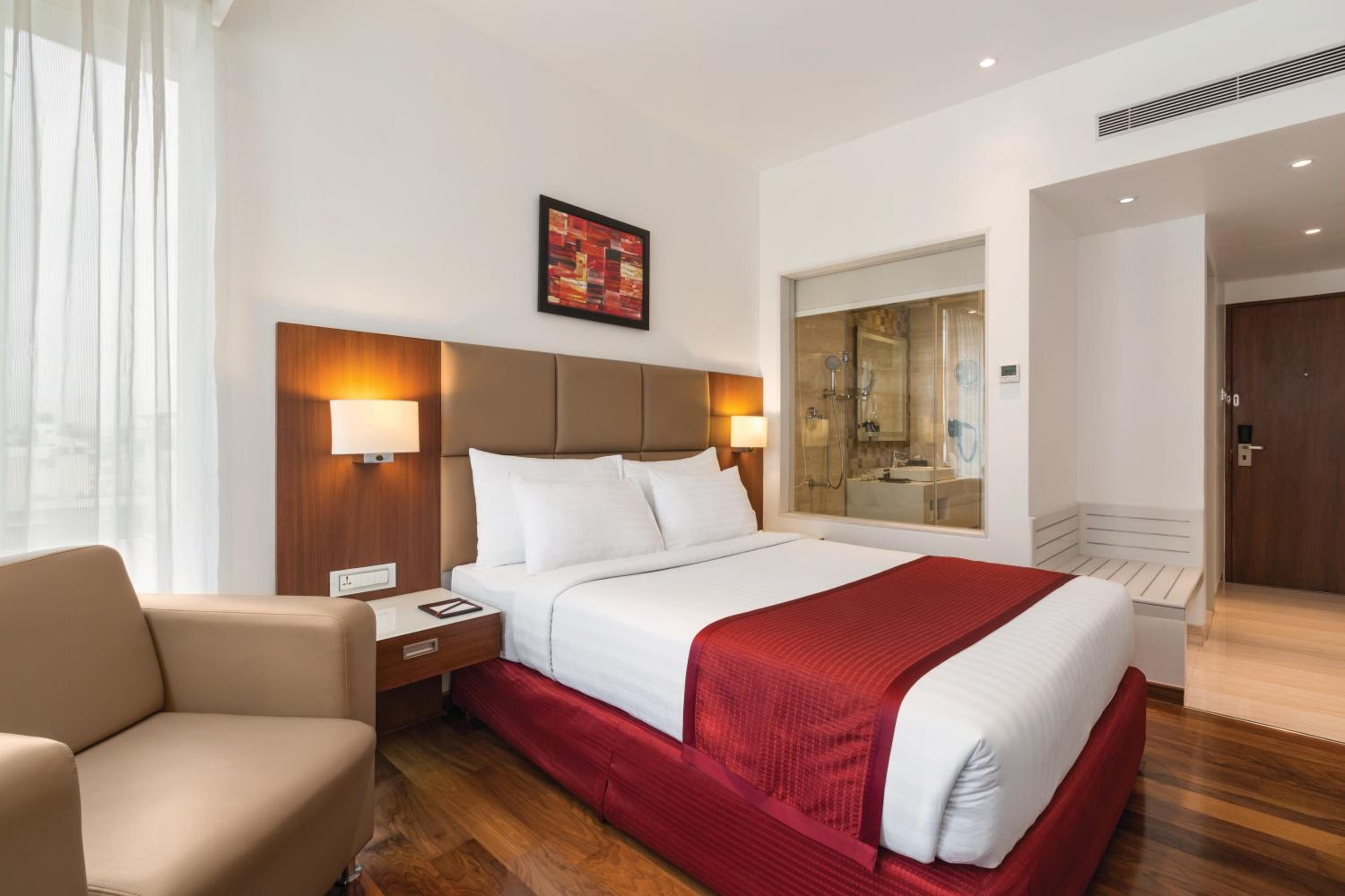 Deluxe Queen Room with 15% Discount on Food and Soft Beverage