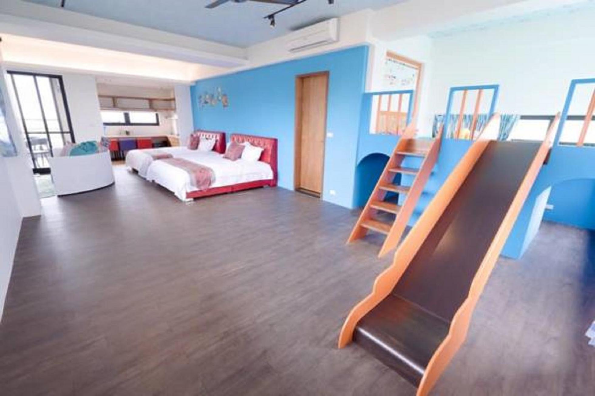 Family Room with Sea View photo 3