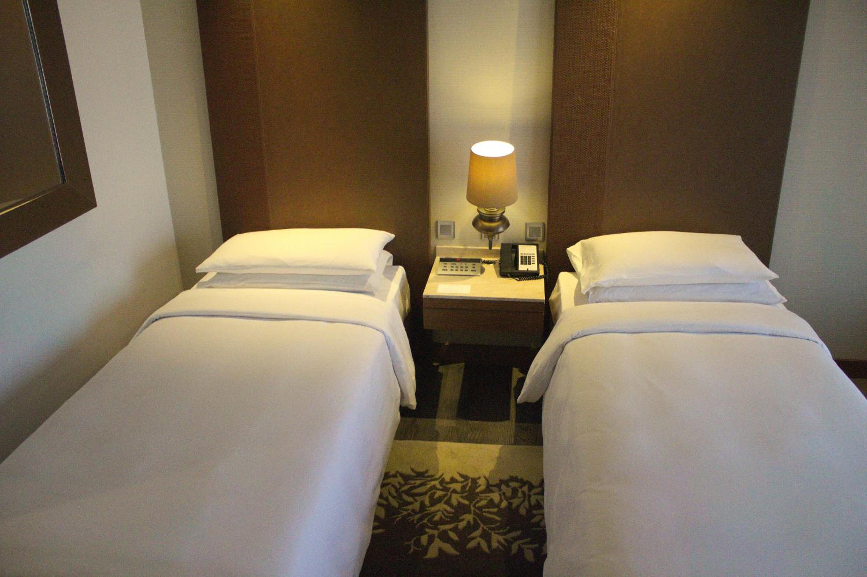 Twin Room - 20% discount on Food & Beverage, Spa and Laundry photo 3