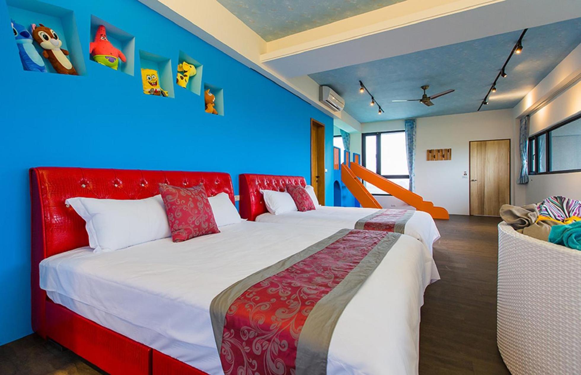 Family Room with Sea View photo 2