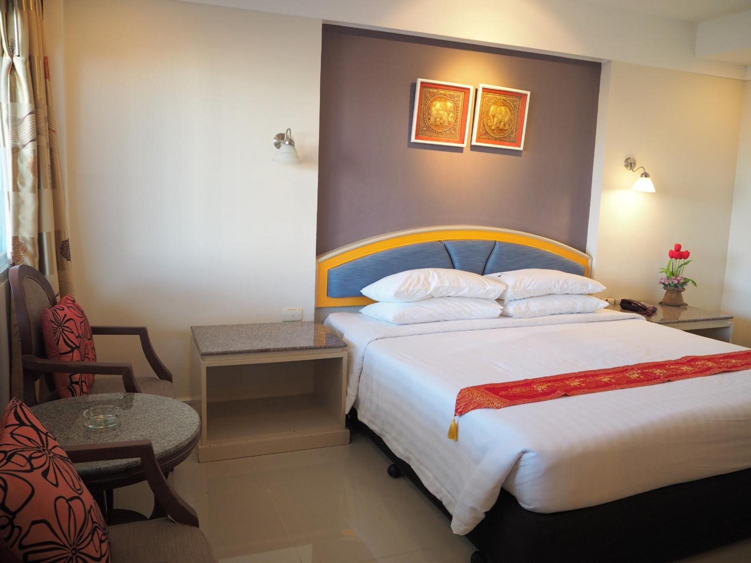 Standard Double or Twin Room - Photo 6