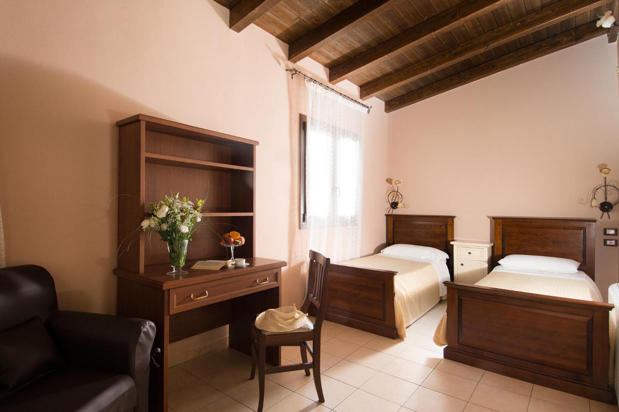 King Room with Garden View photo 3
