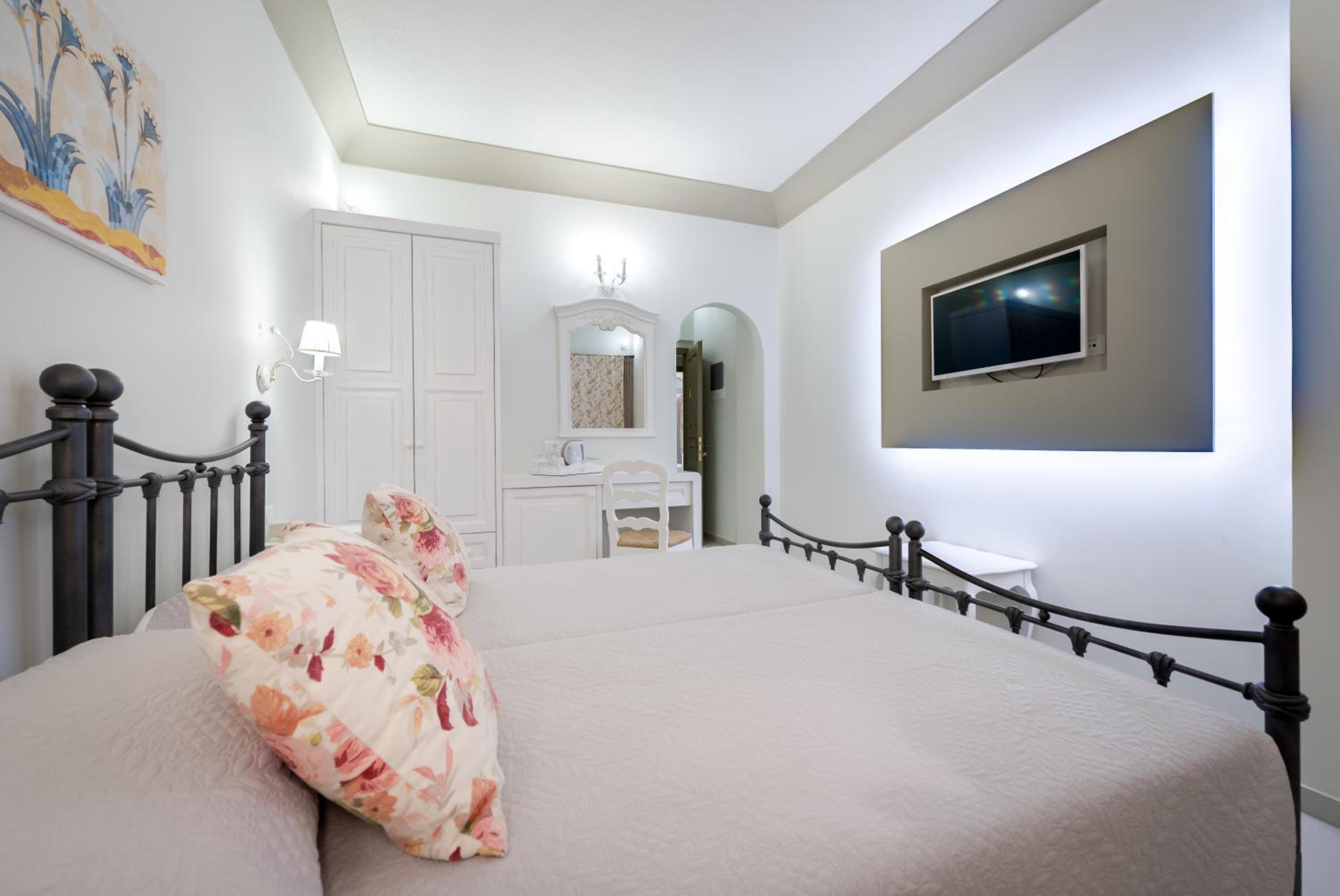 Superior Double or Twin Room - Photo 5
