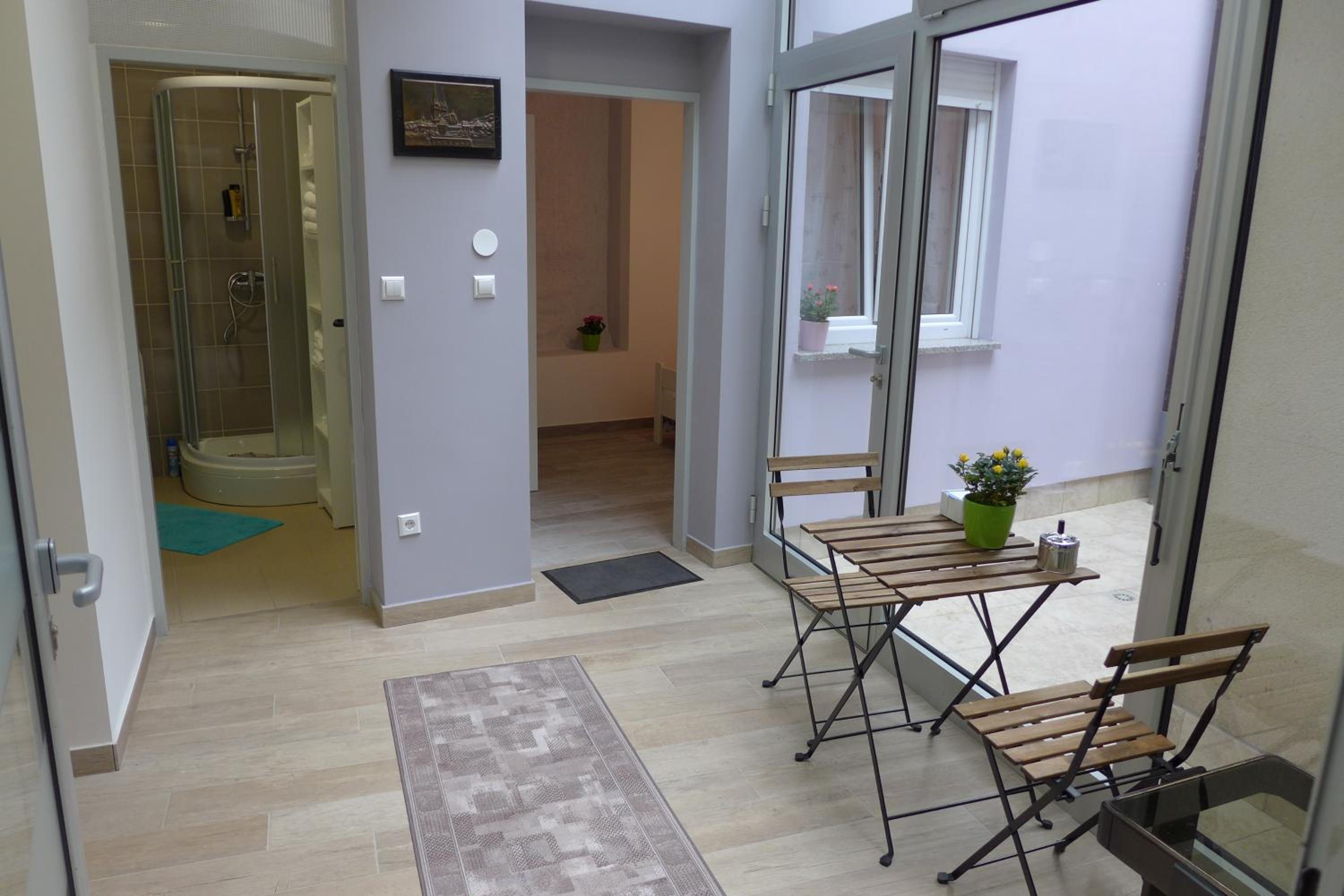 Apartment - Ground Floor - Photo 5