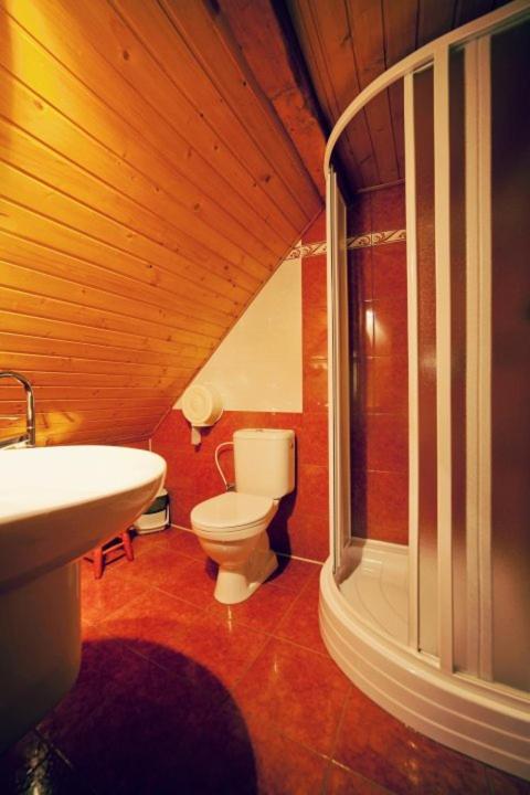 Quadruple Room with Private Bathroom photo 3