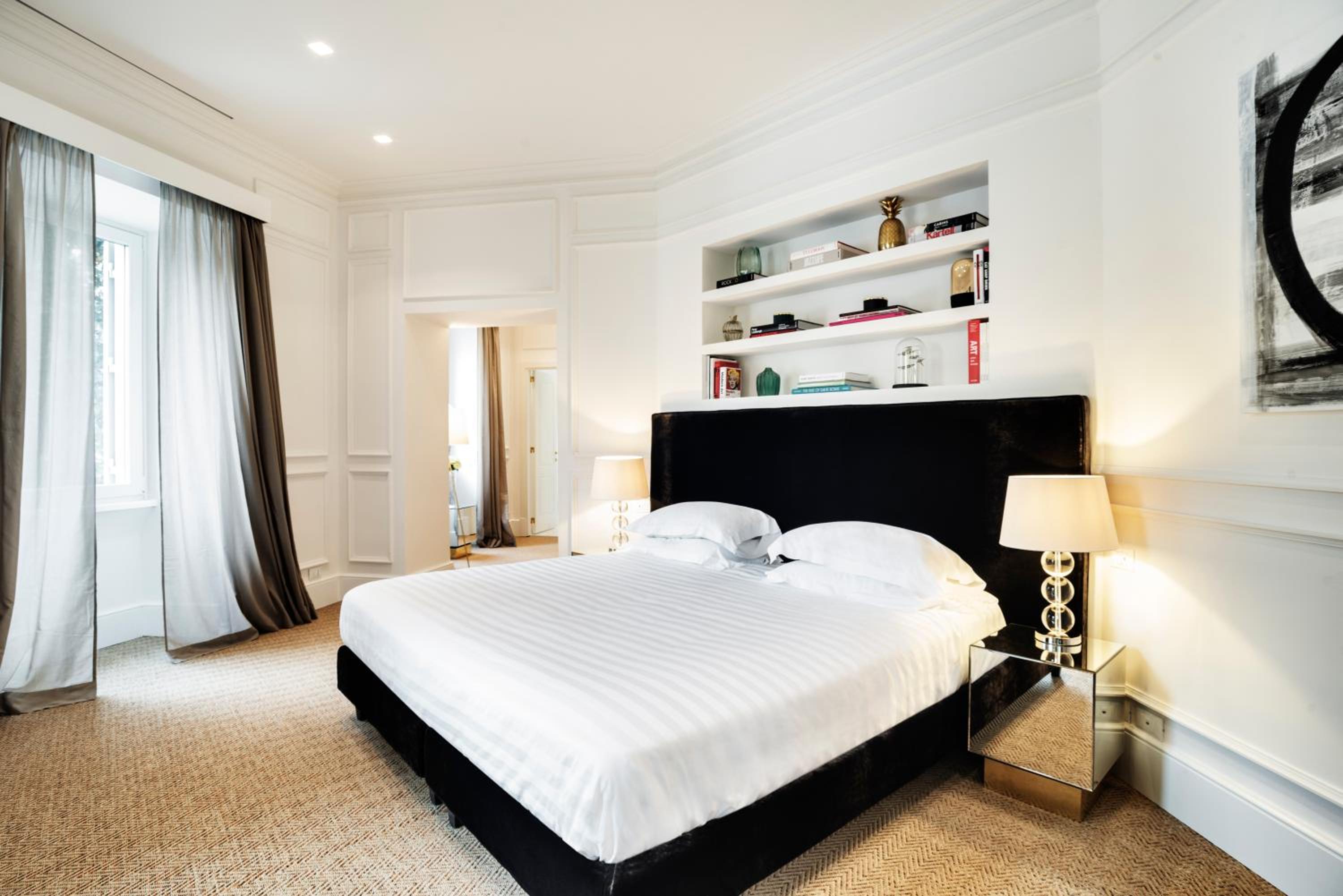 Suite with City View photo 2