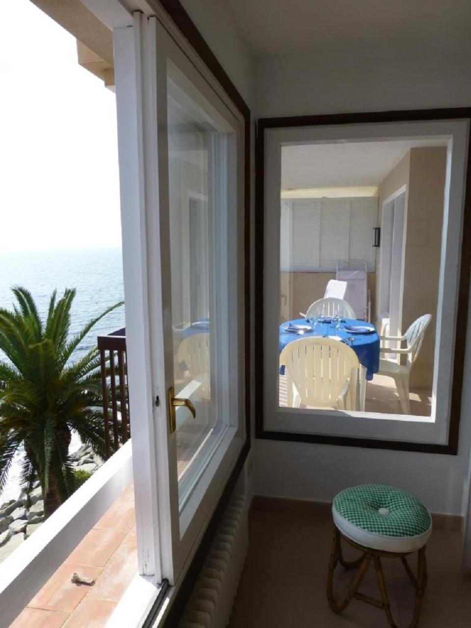Apartment with Sea View photo 2