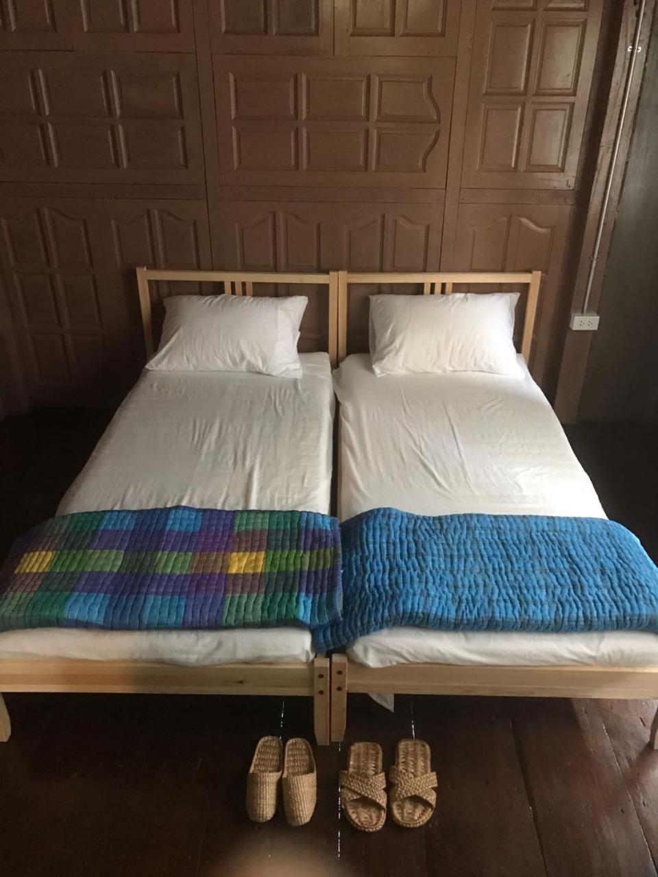 Budget Twin Room - Photo 4