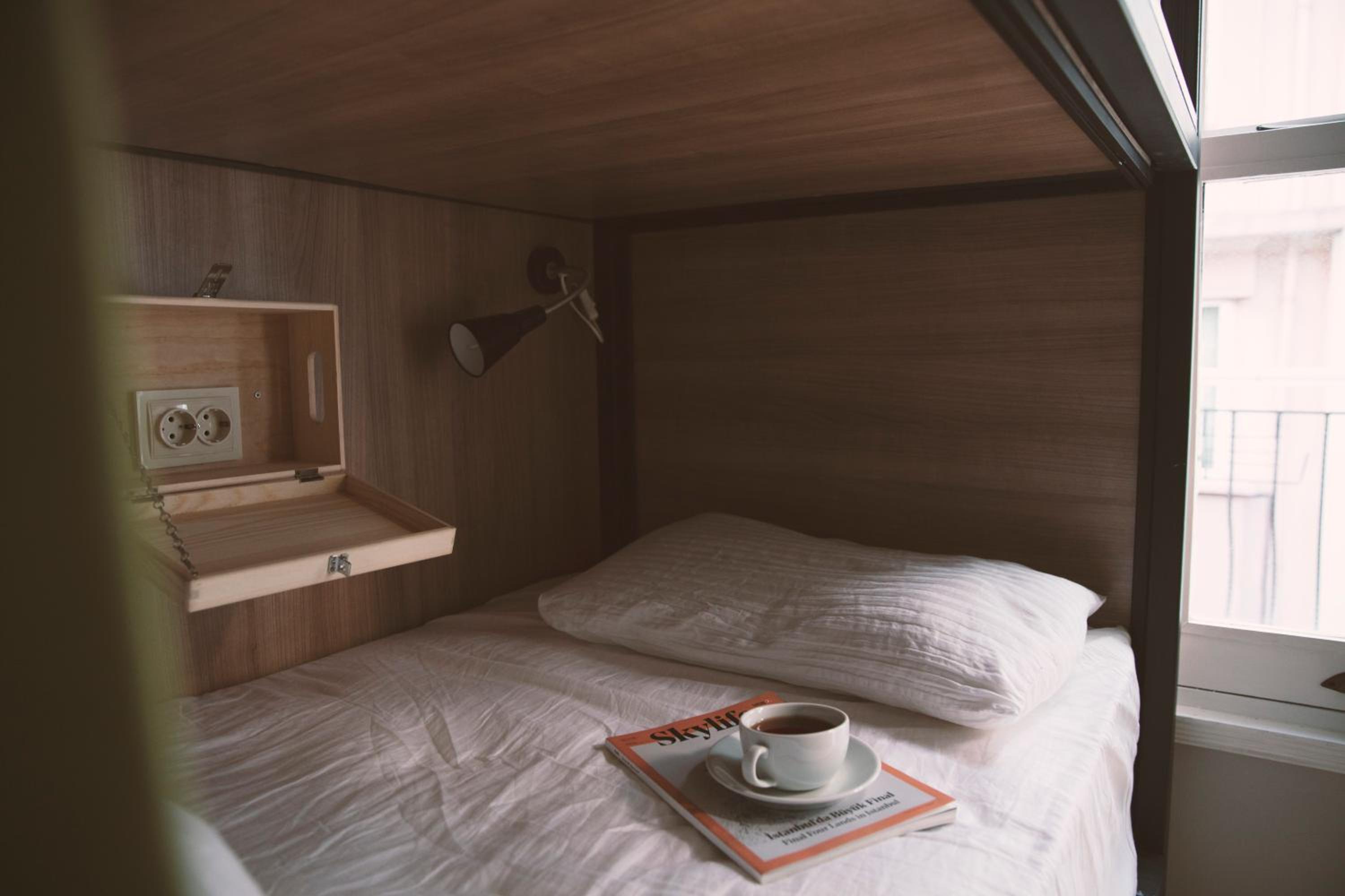 Bed In 6-Bed Mixed Dormitory Room photo 2