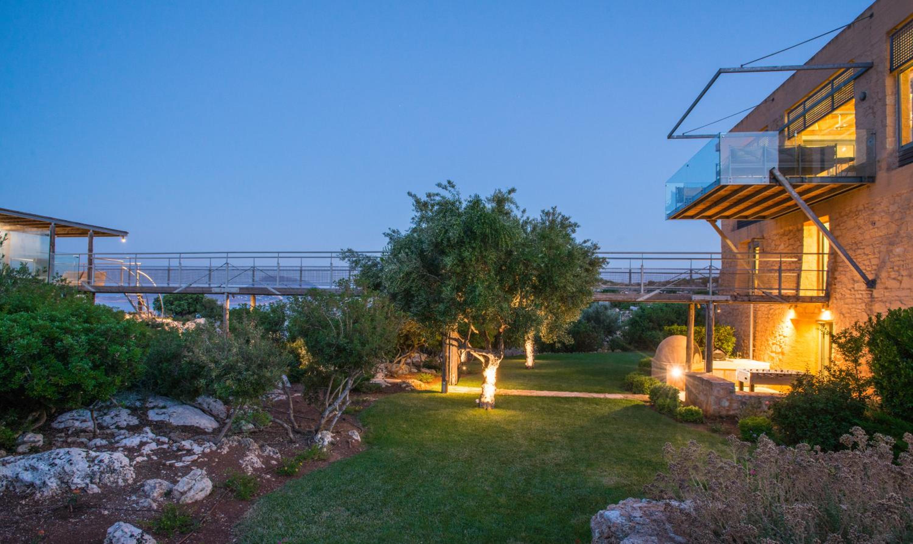 Villa - Beach Front photo 2