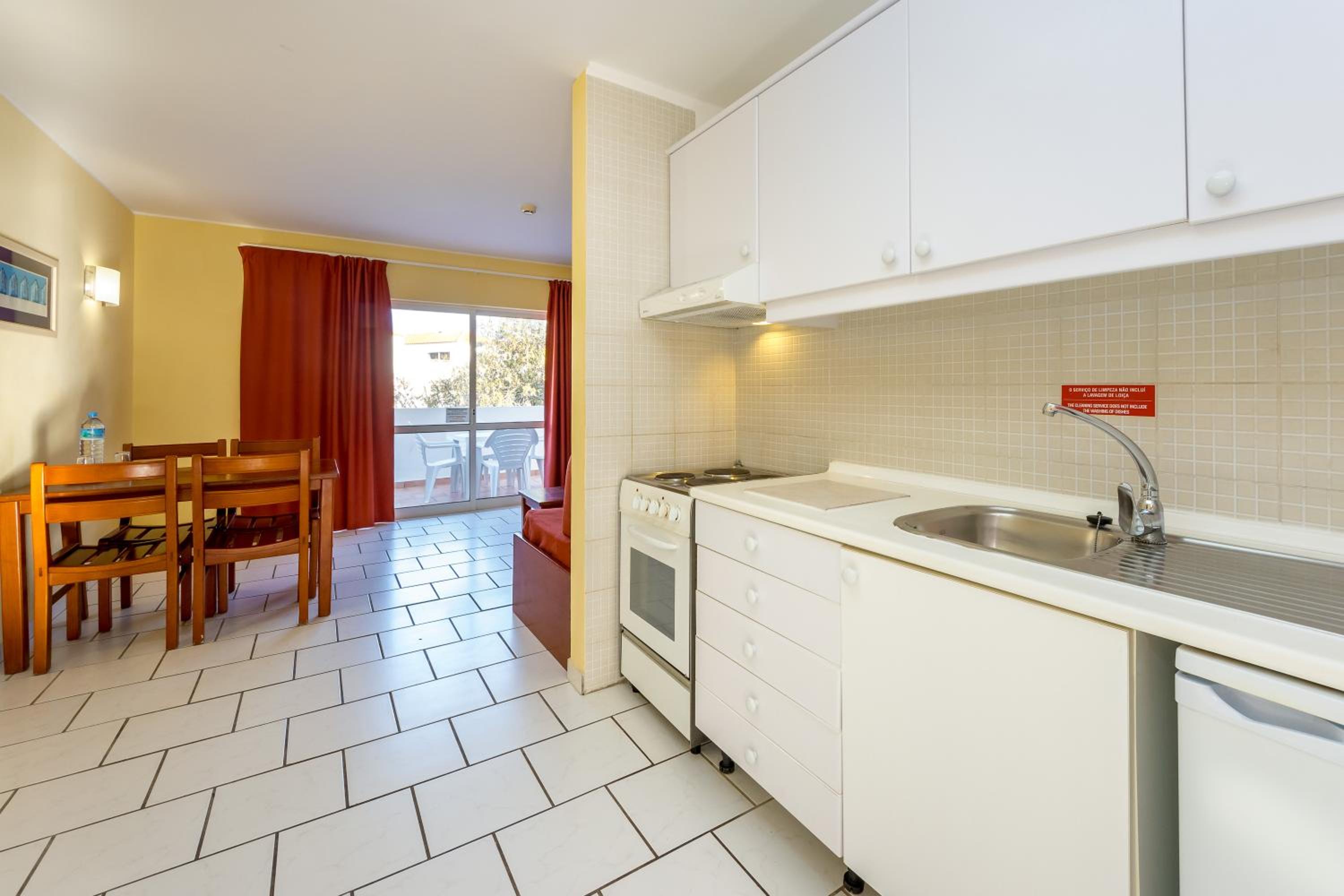 One-Bedroom Apartment (4 Adults) - Photo 5