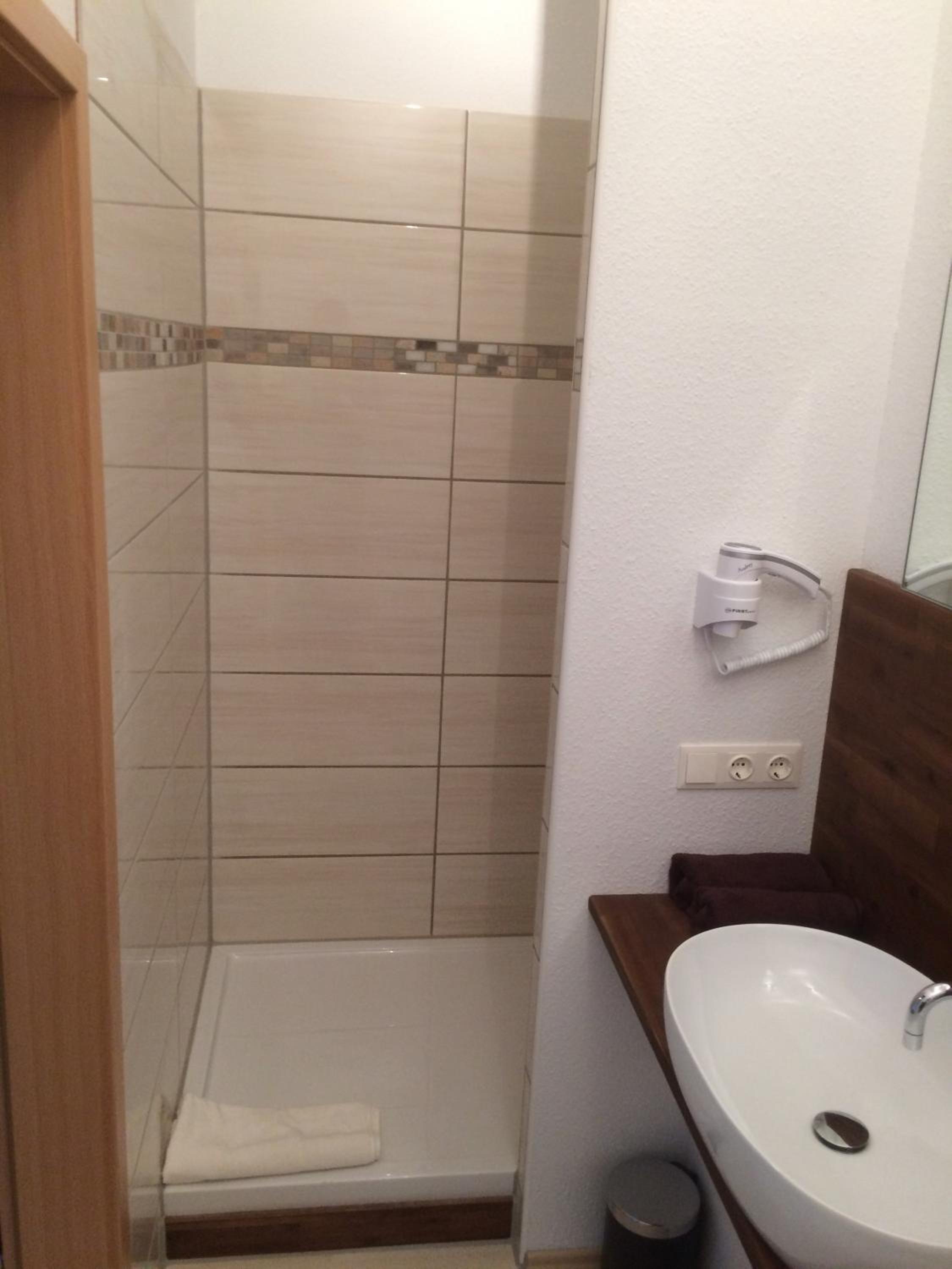 Large Double Room photo 3