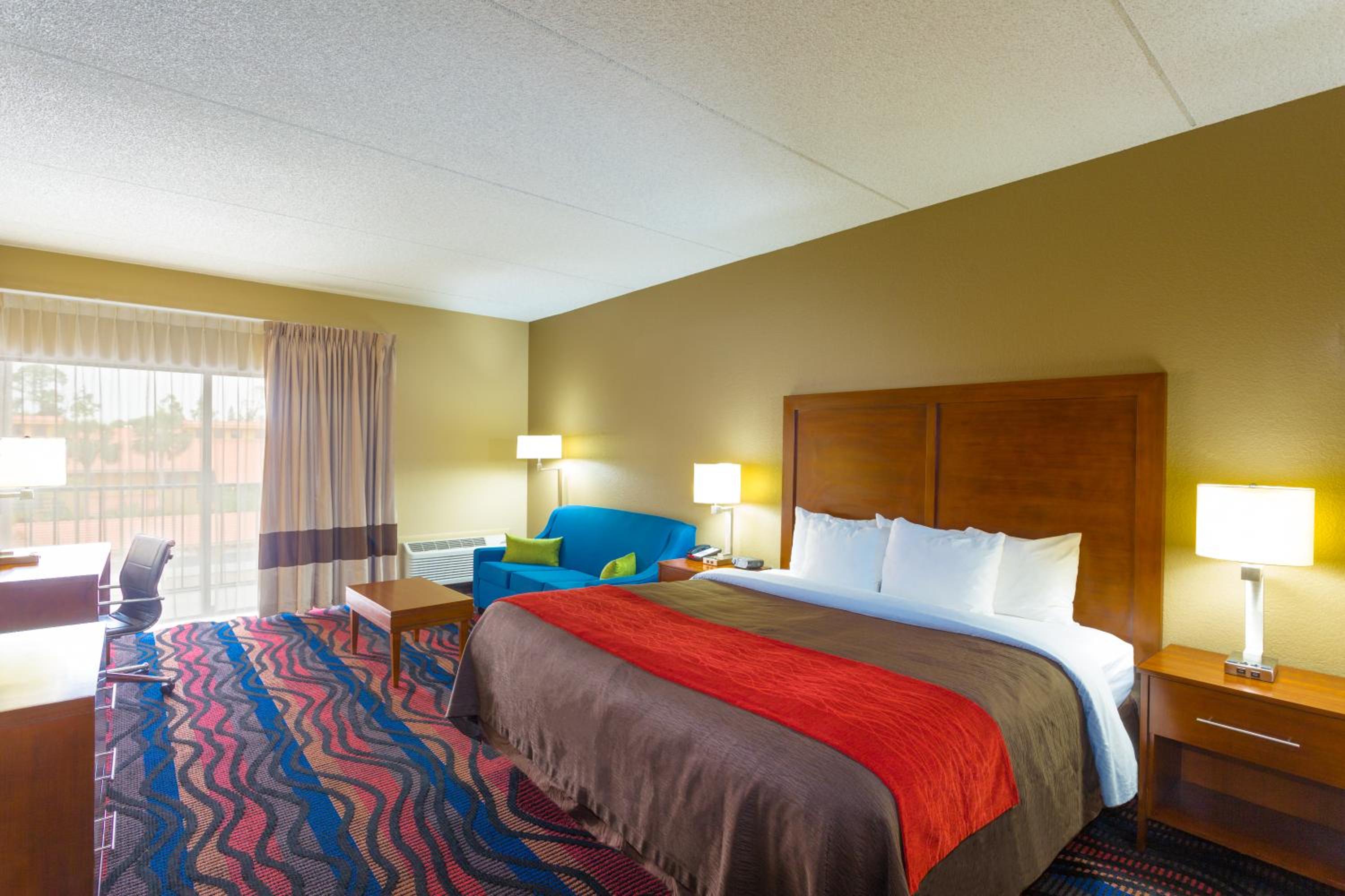 King Room - Non-Smoking - Photo 1