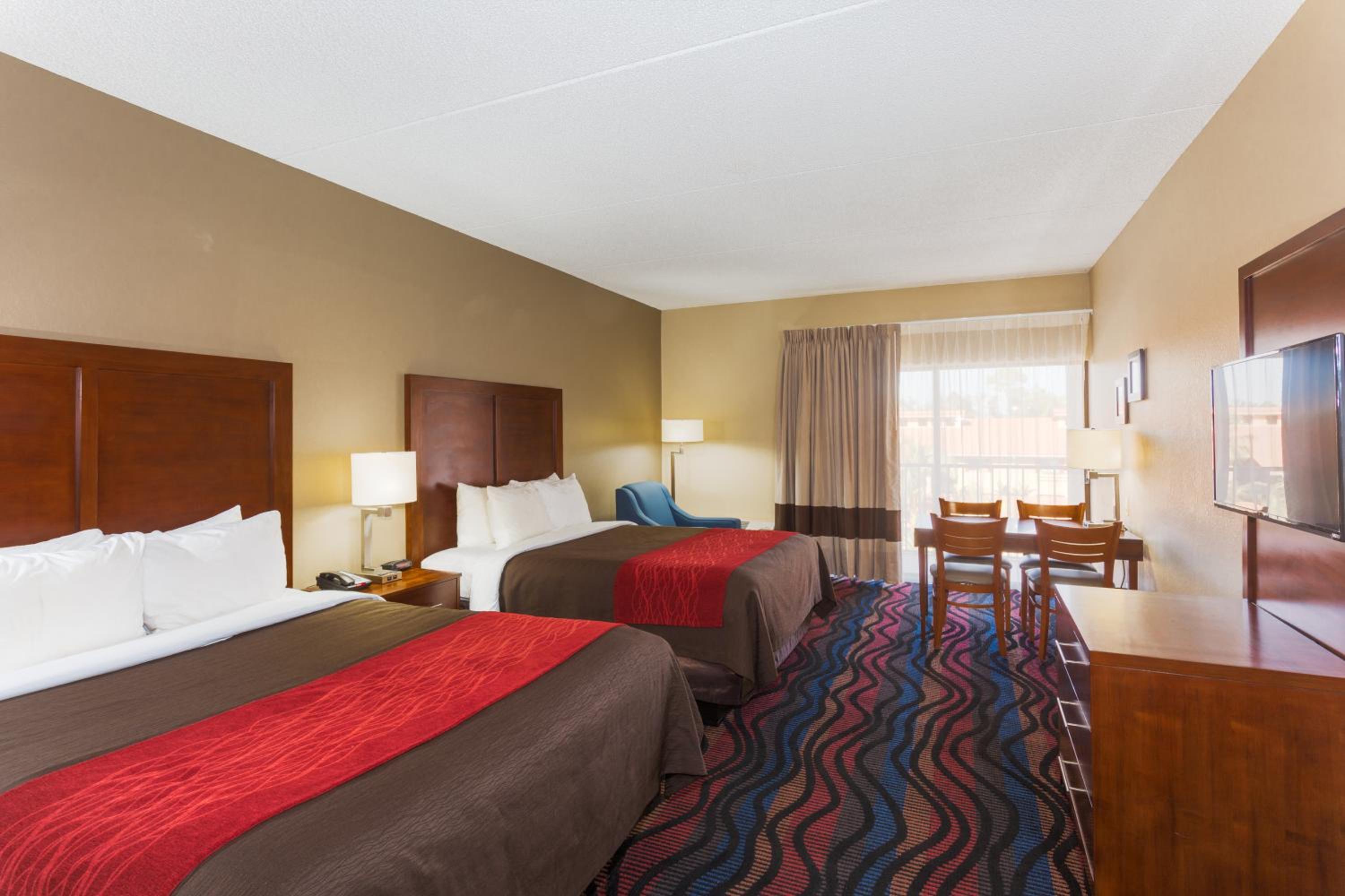Queen Room with Two Queen Beds - Non-Smoking - Photo 1