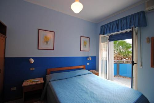 Two-Bedroom Apartment (6 Adults) photo 2