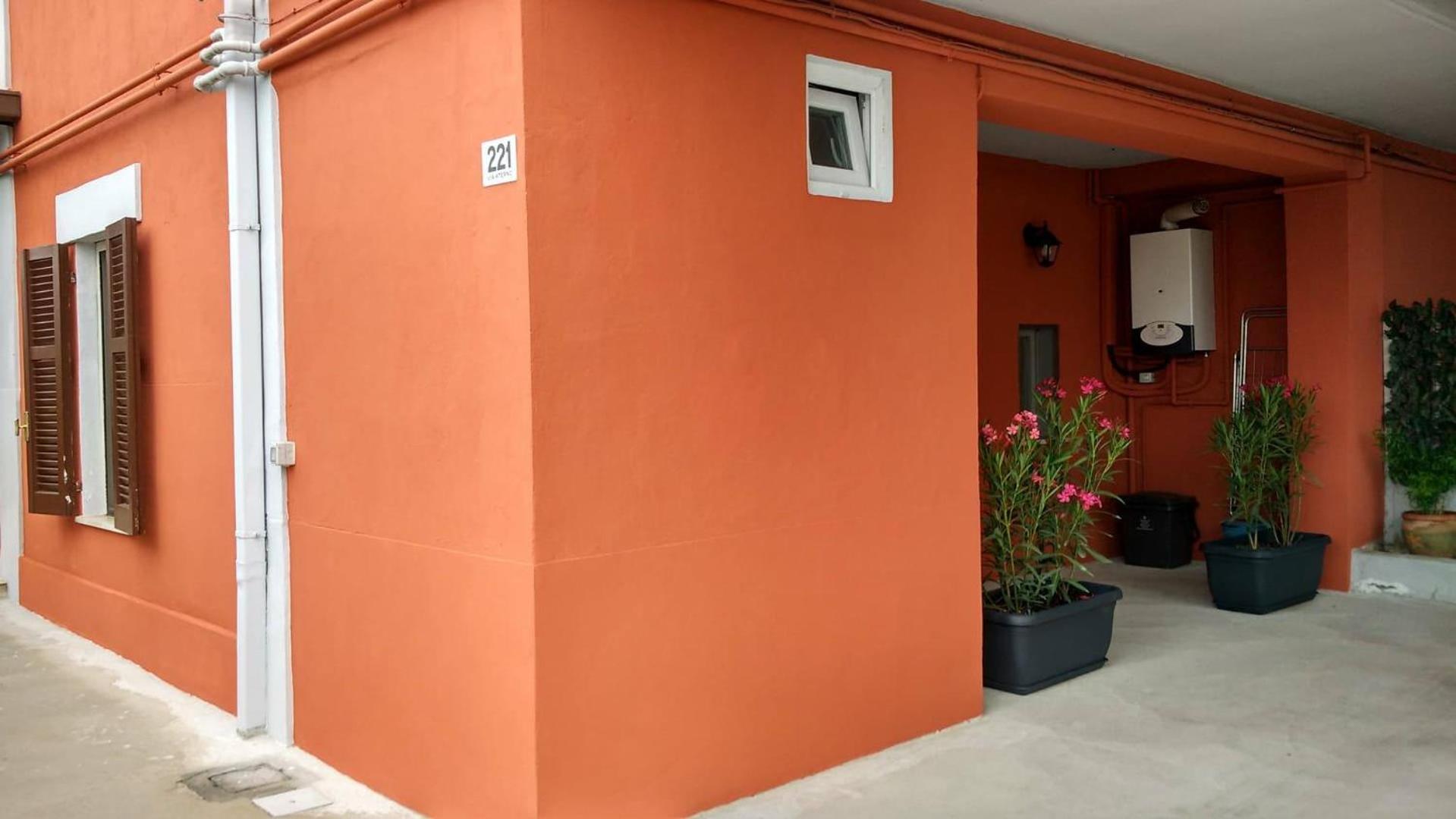 Studio Apartment - Photo 14