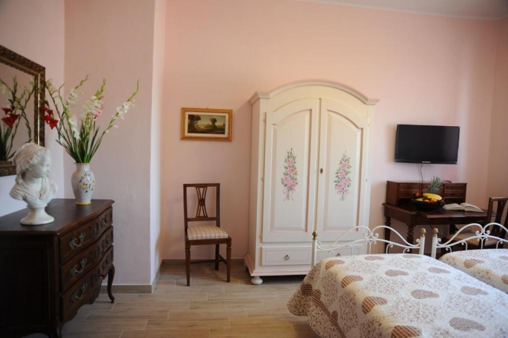 Double Room with Private Bathroom photo 3
