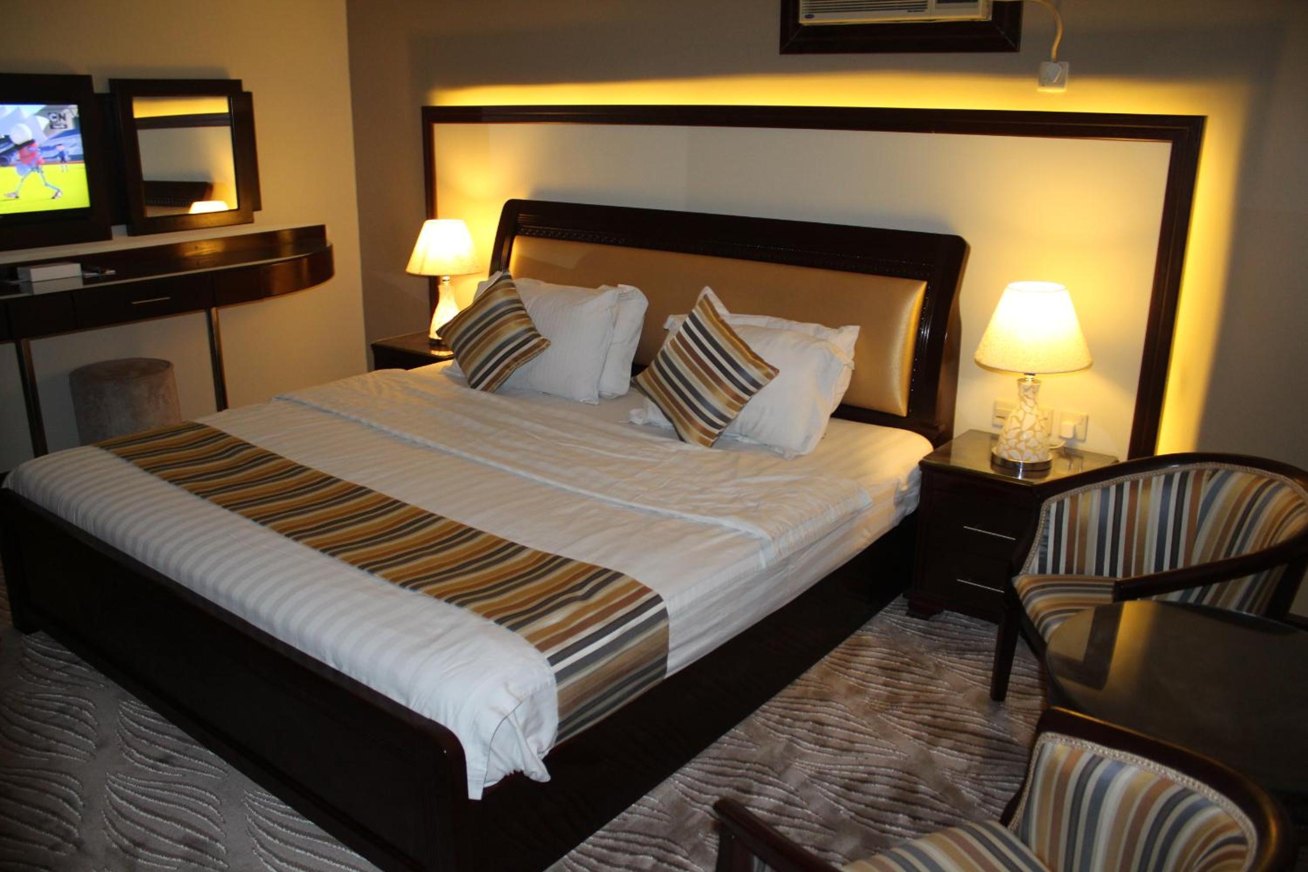 One-Bedroom Suite photo 1