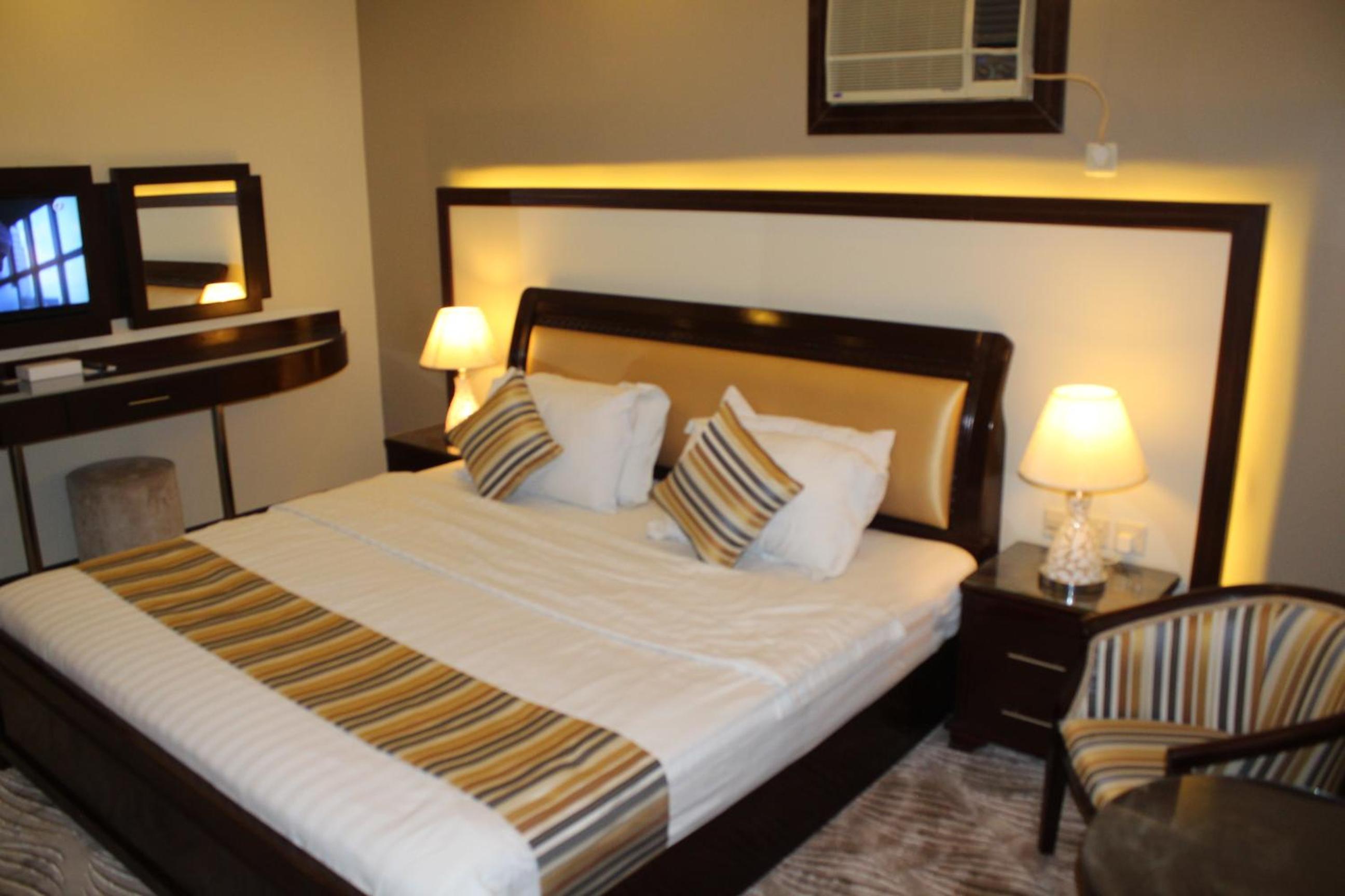 One-Bedroom Suite photo 3