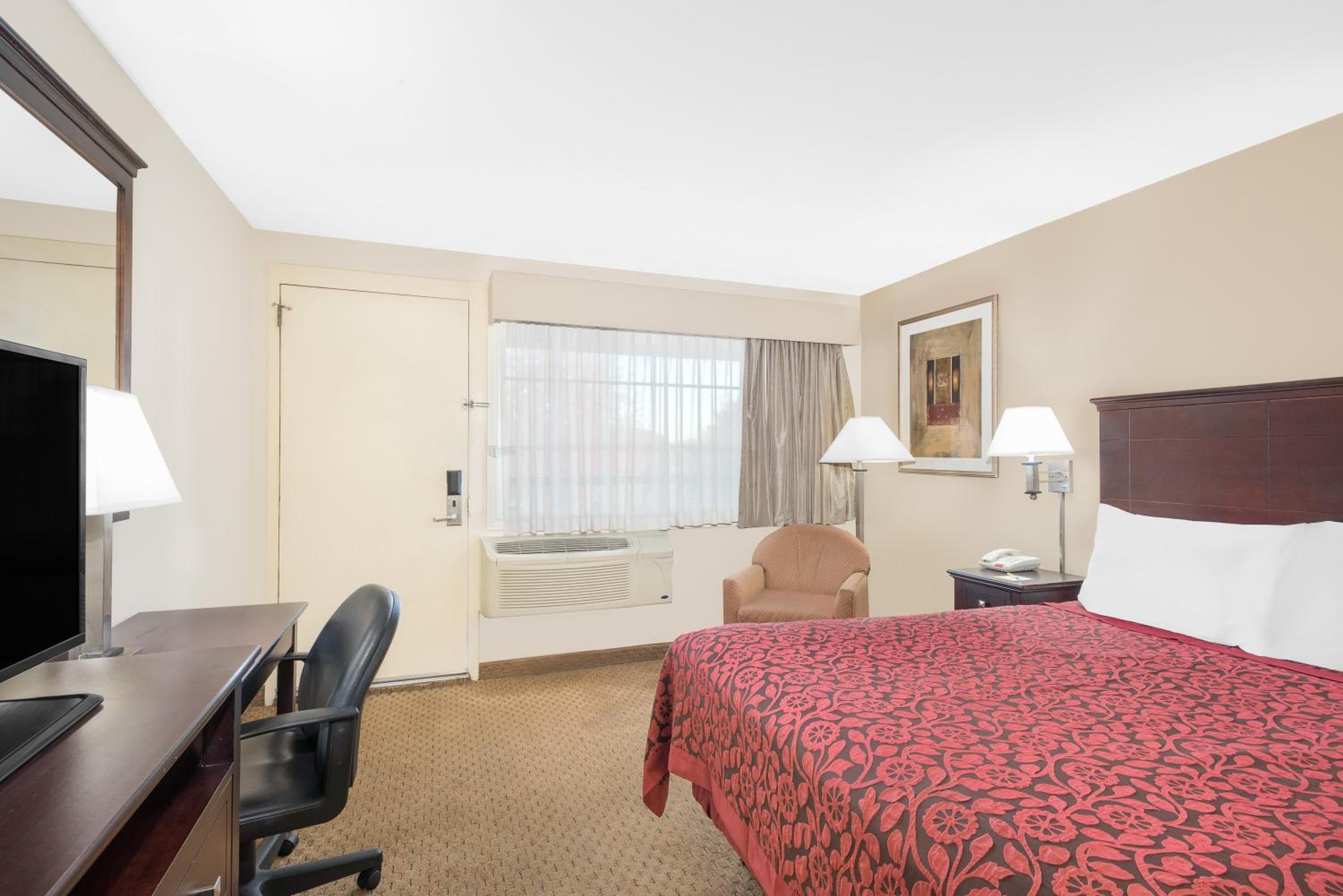 Queen Room - Disability Access/Non-Smoking - Photo 1