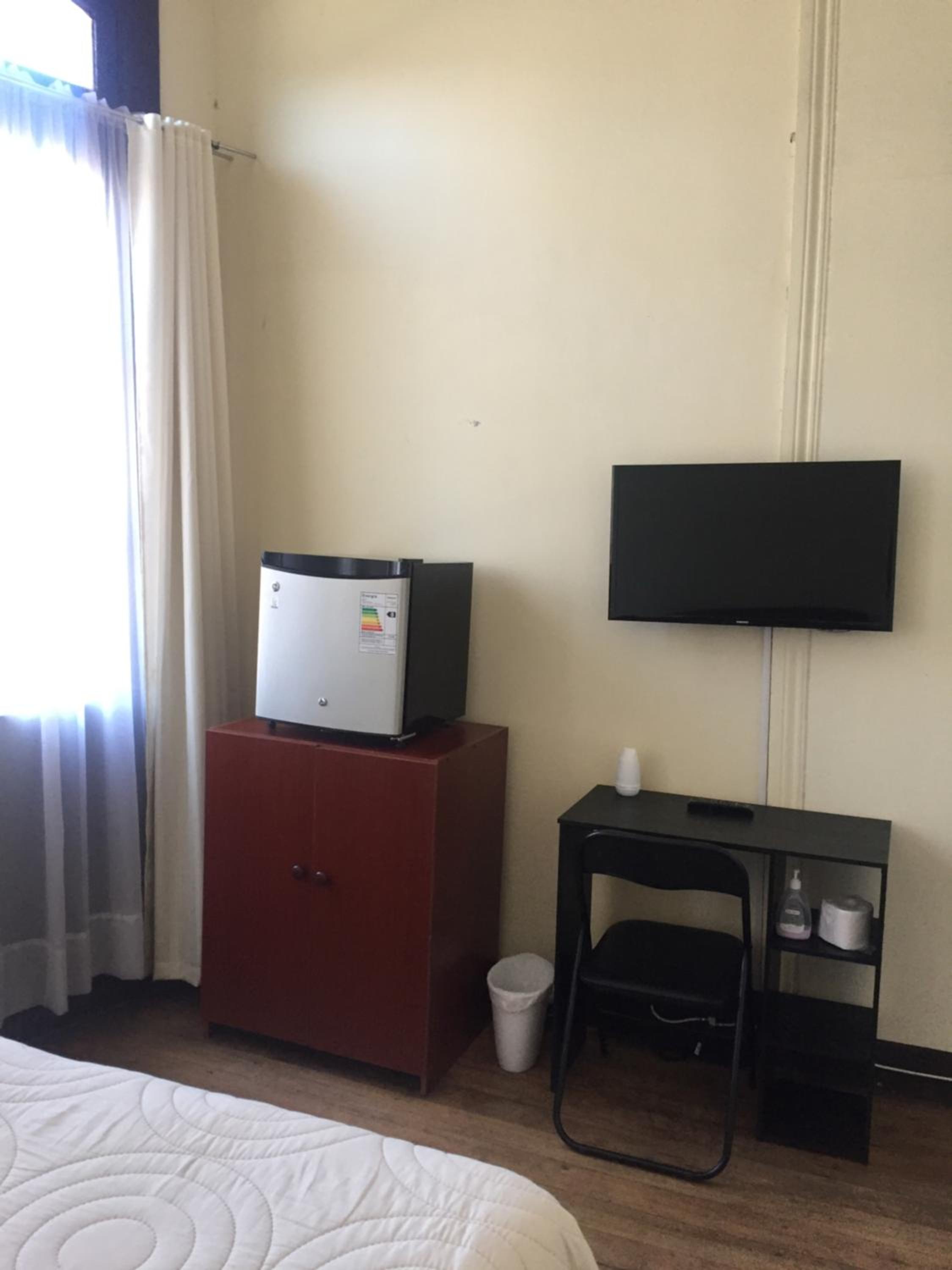 Standard Double Room with Shared Bathroom photo 3
