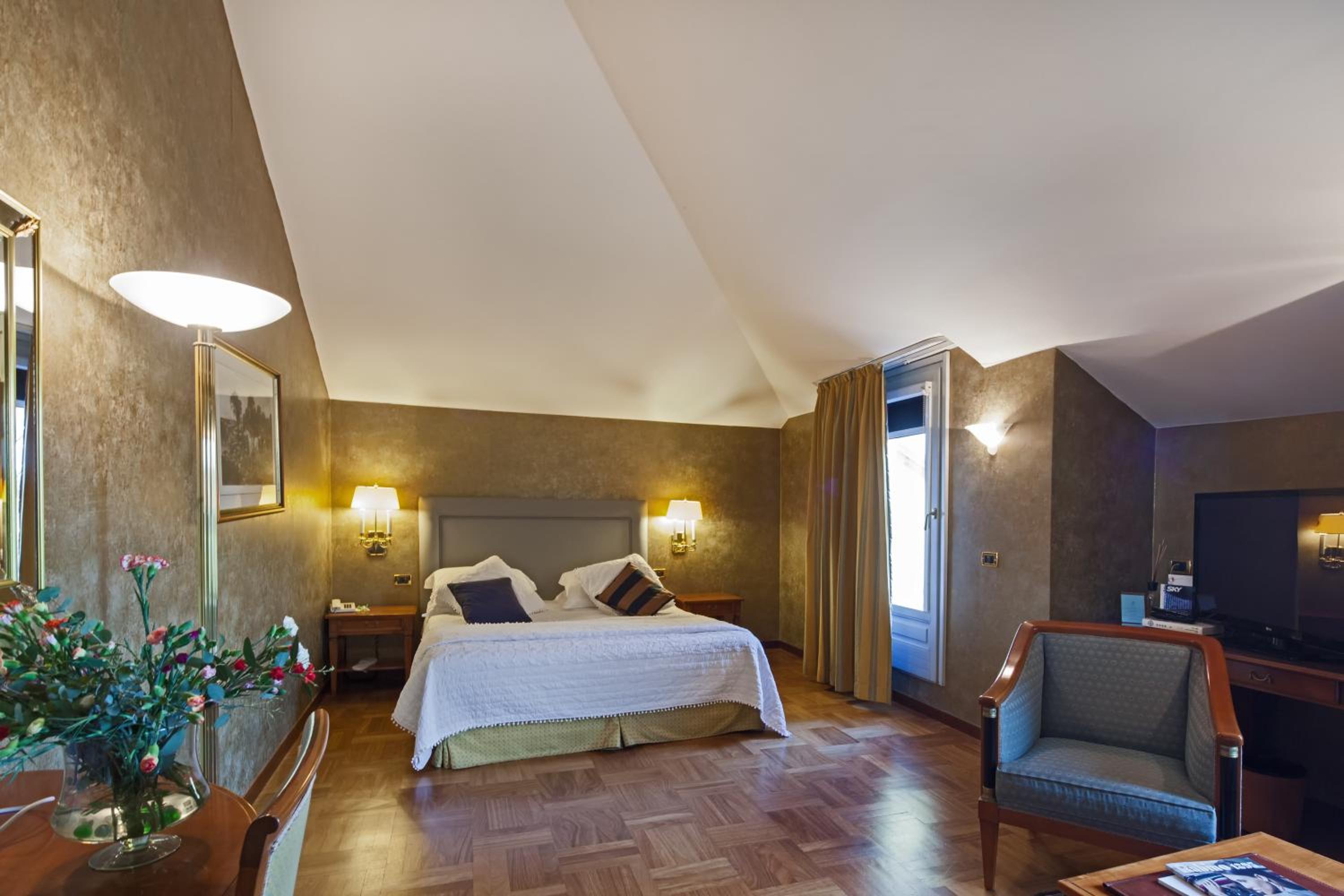 Junior Suite - Photo 8
