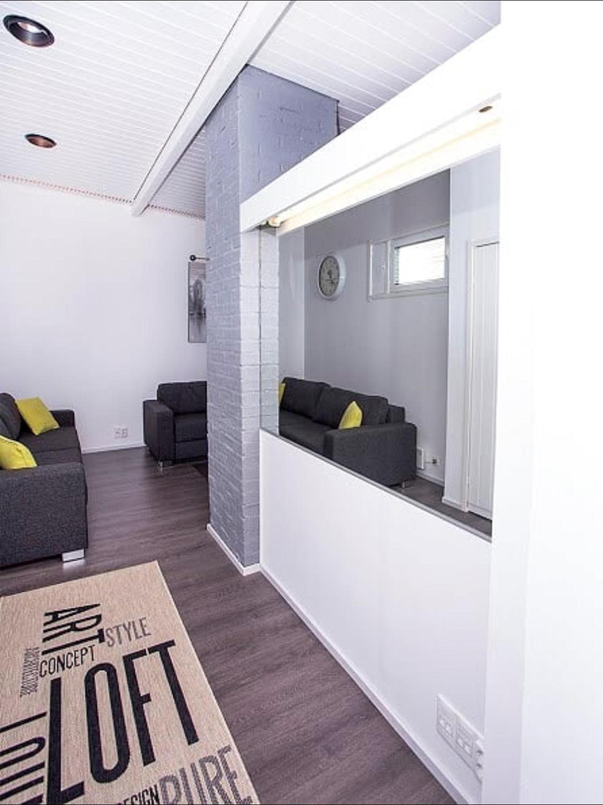 Penthouse Apartment - Photo 11