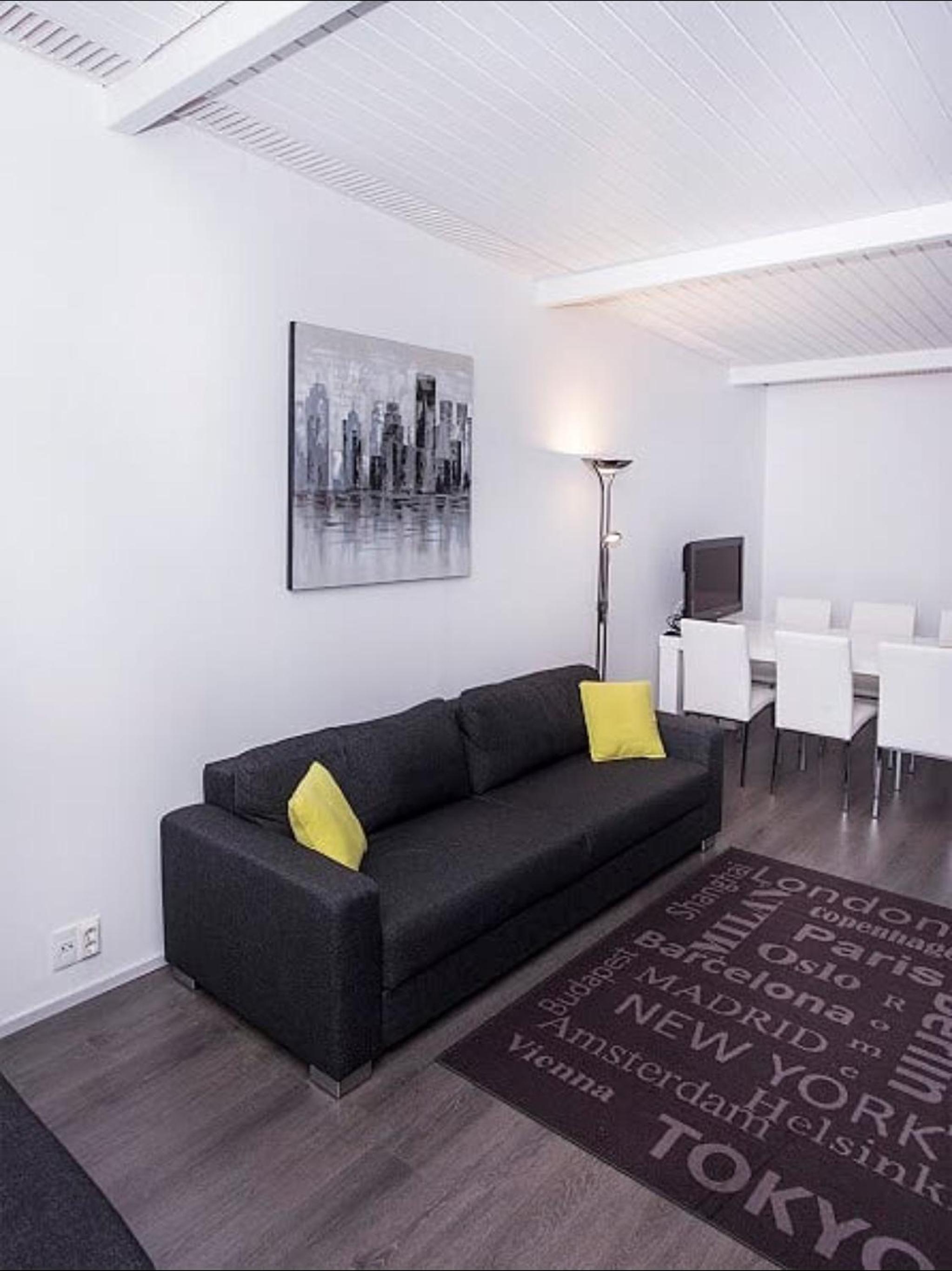 Penthouse Apartment - Photo 12