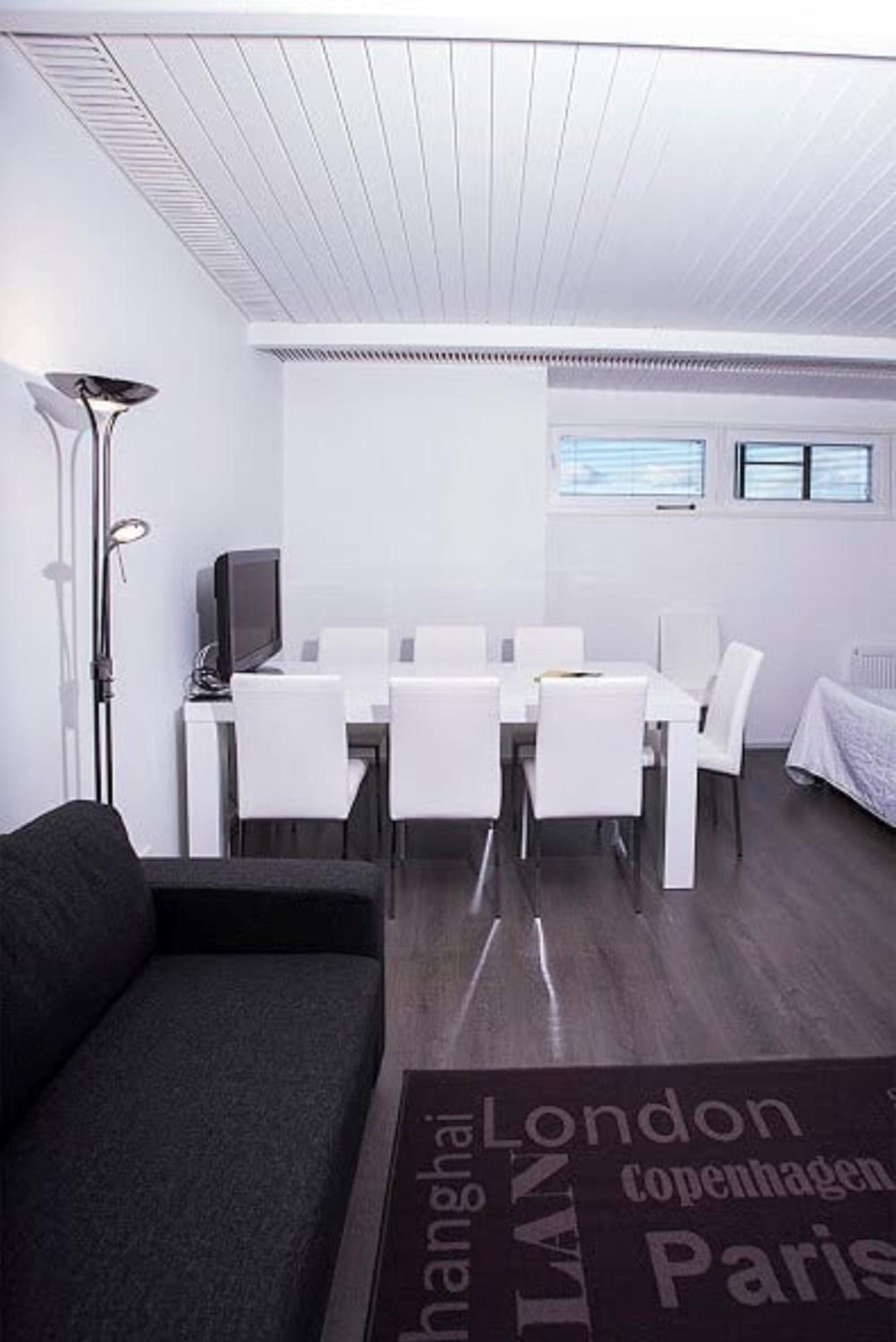 Penthouse Apartment - Photo 13