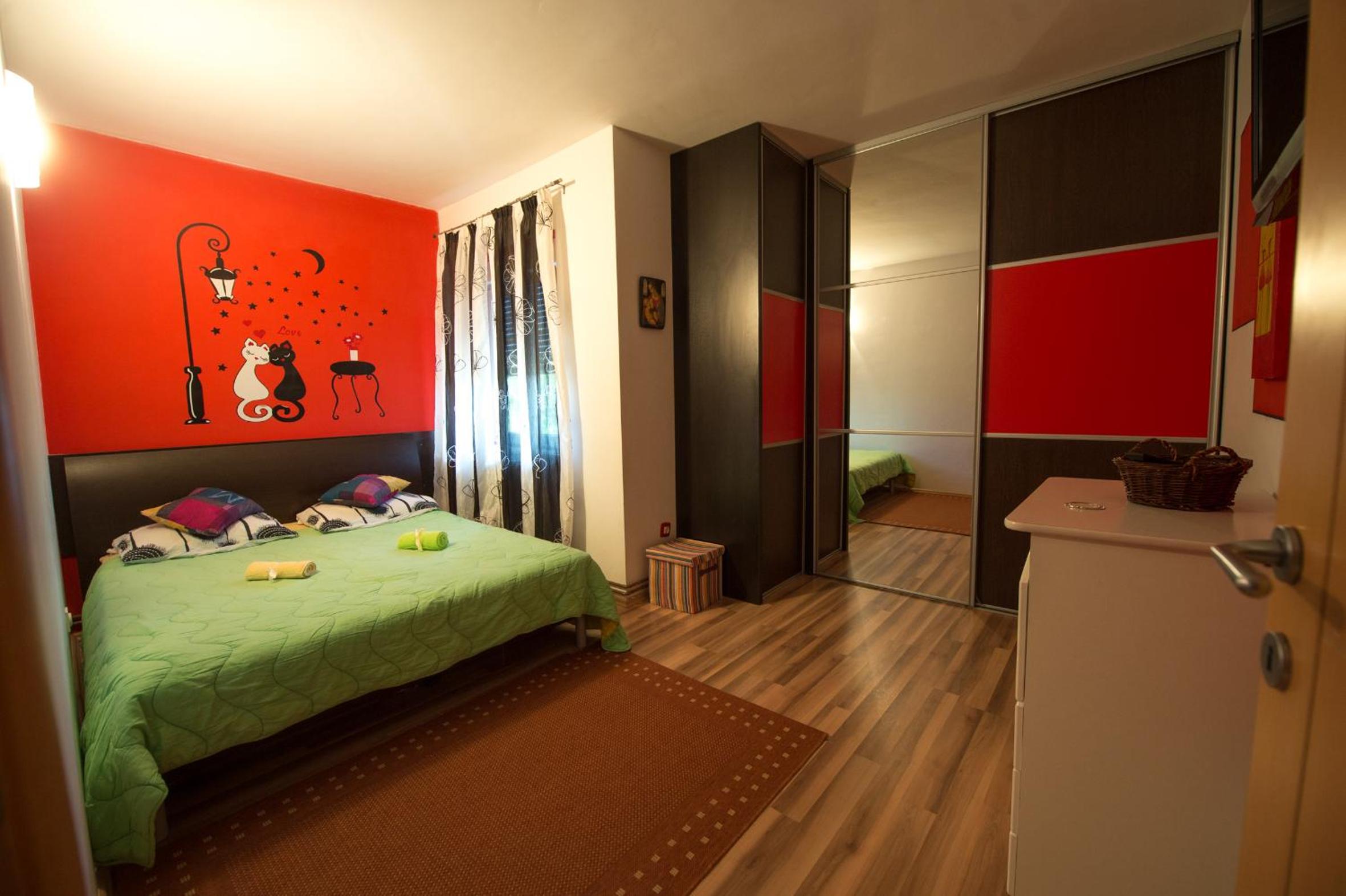 Apartment - Split Level