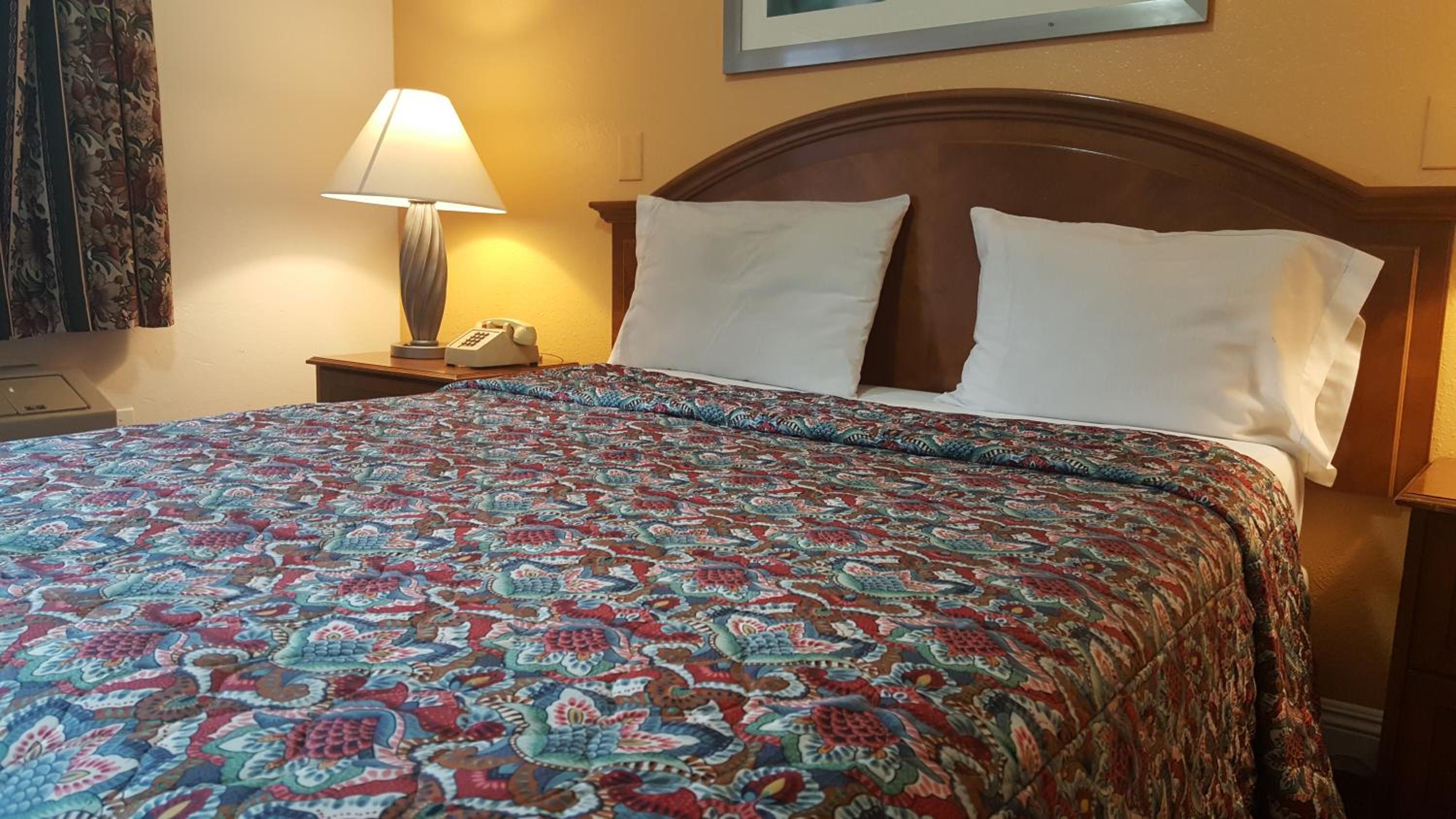 Deluxe Queen Room photo 2