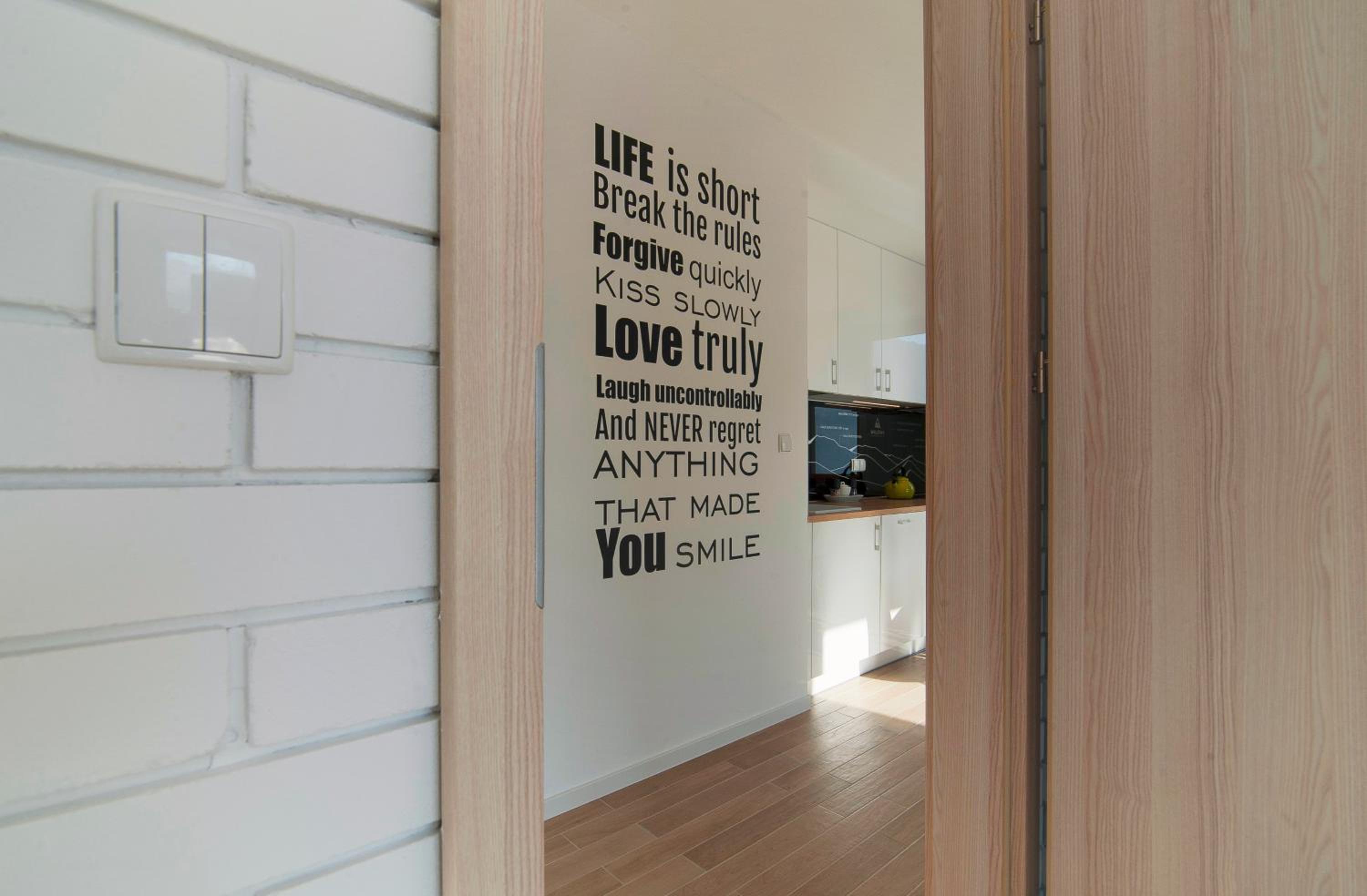 Apartment with Balcony - Photo 8