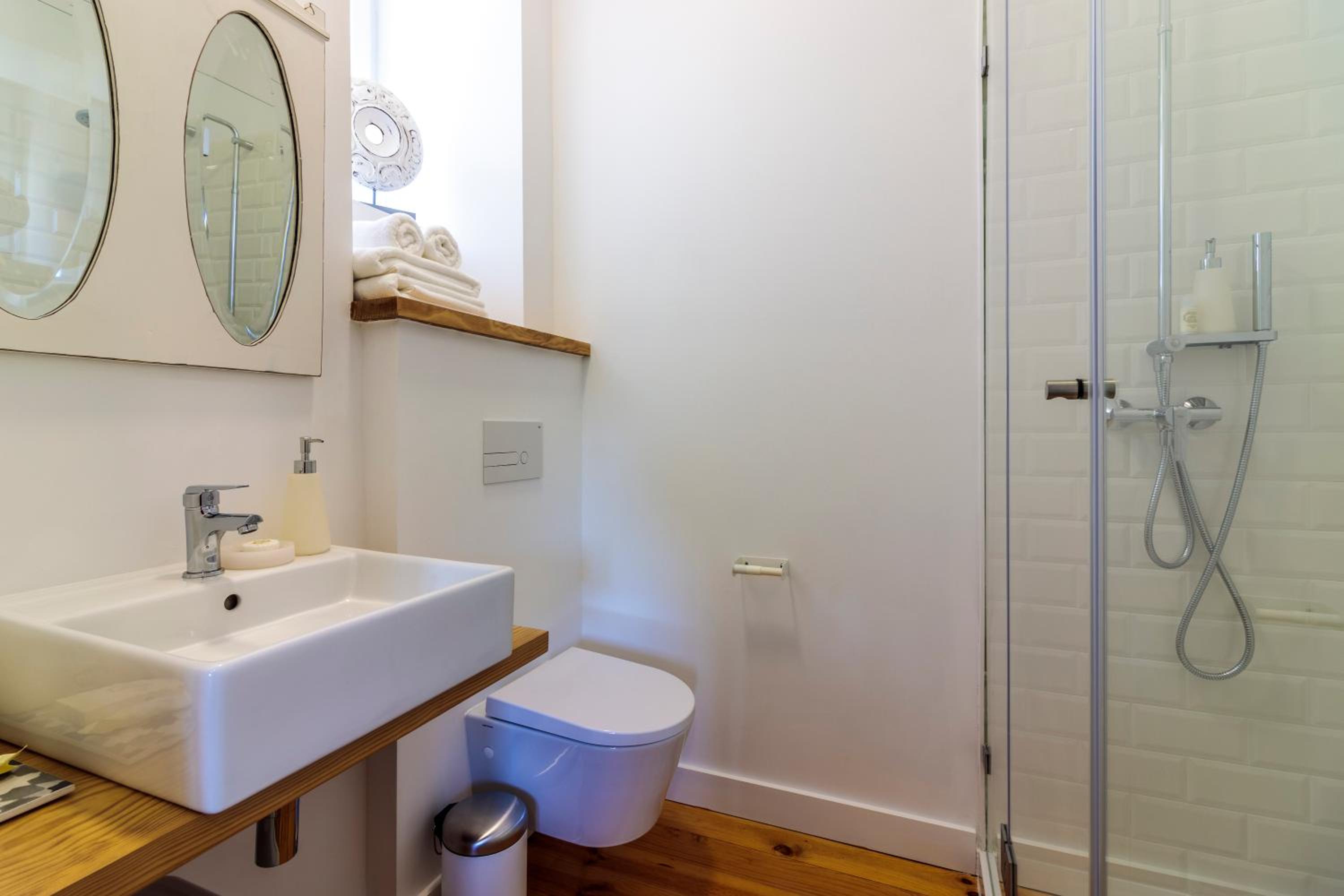 Double or Twin Room - Photo 12