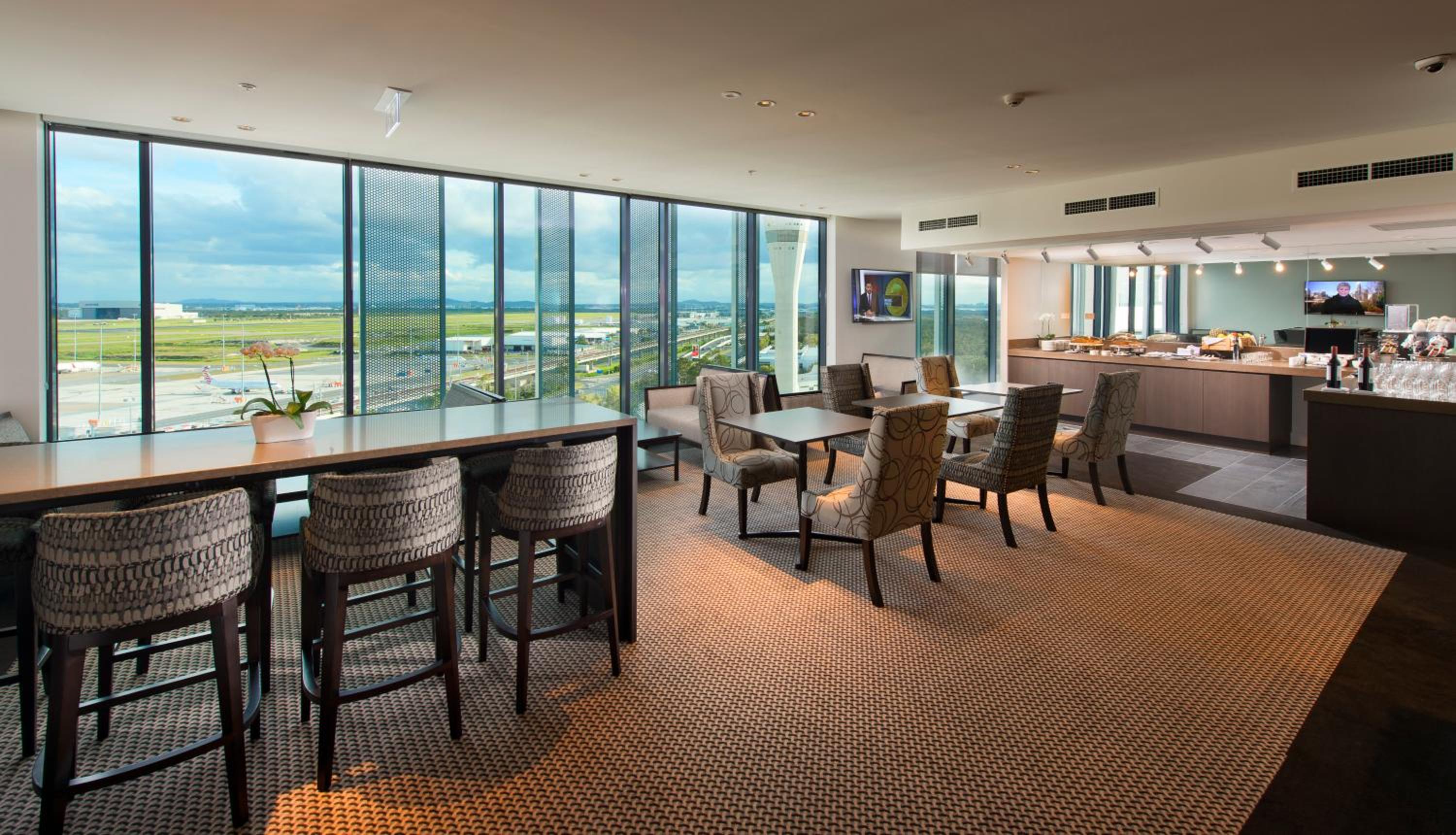 Deluxe Executive King Room with Lounge Access