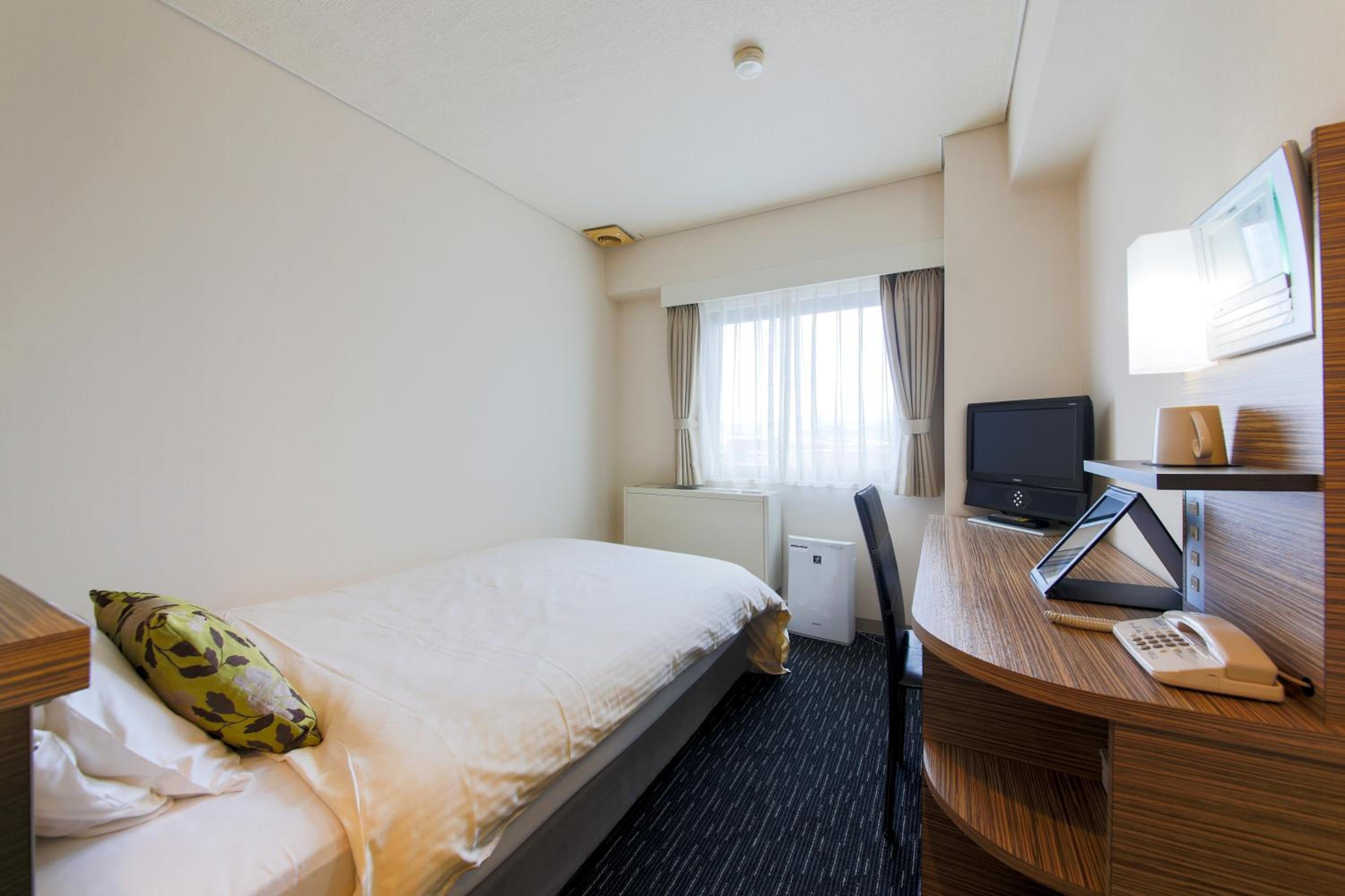 Double Room with Small Double Bed - Non-Smoking