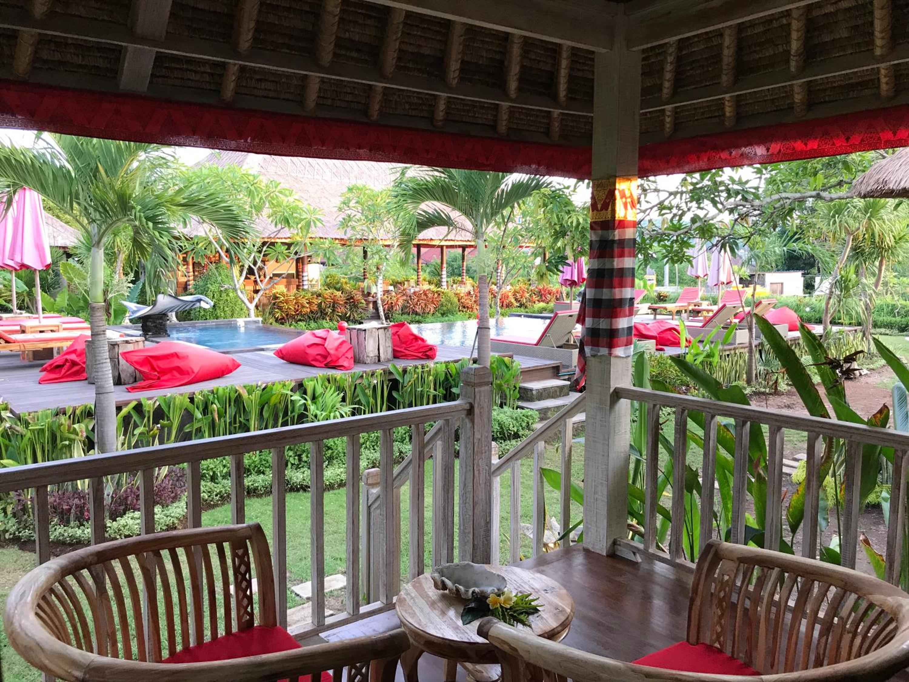 Deluxe Double Room with Pool View - Photo 8
