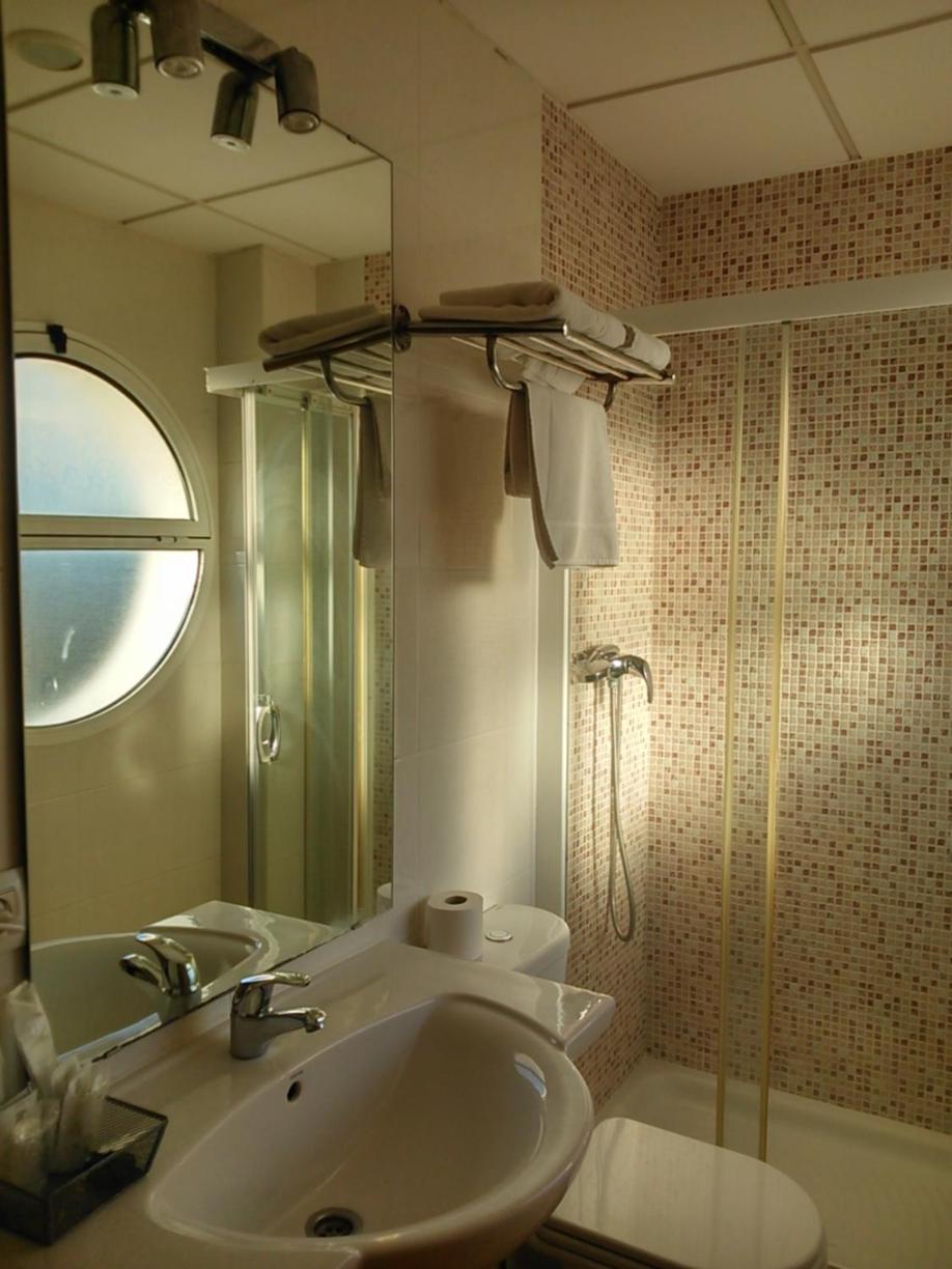 Double or Twin Room photo 3