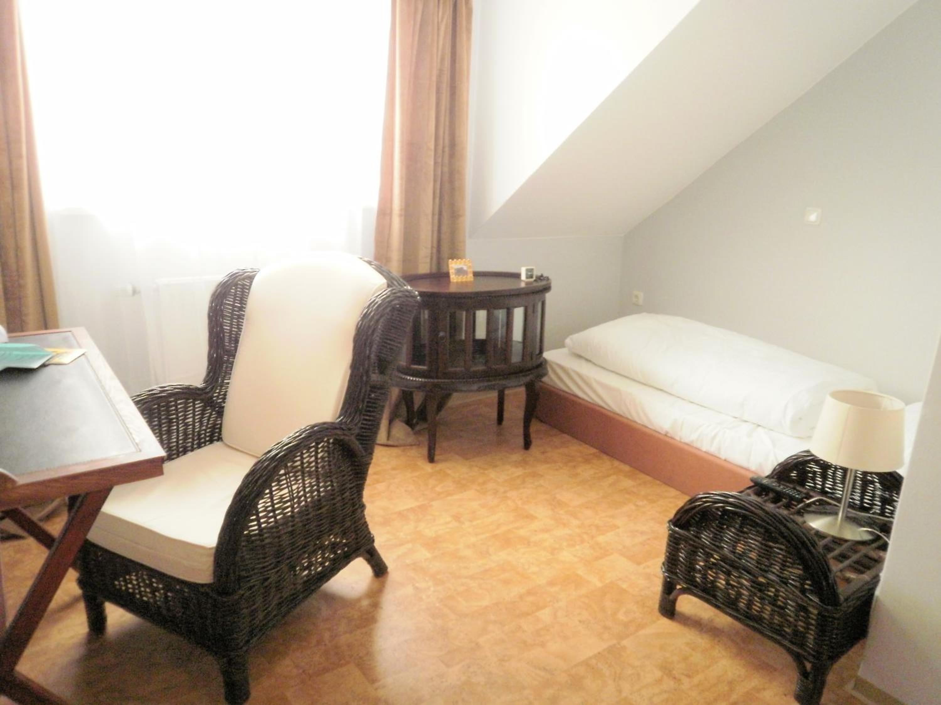 Single Room photo 2